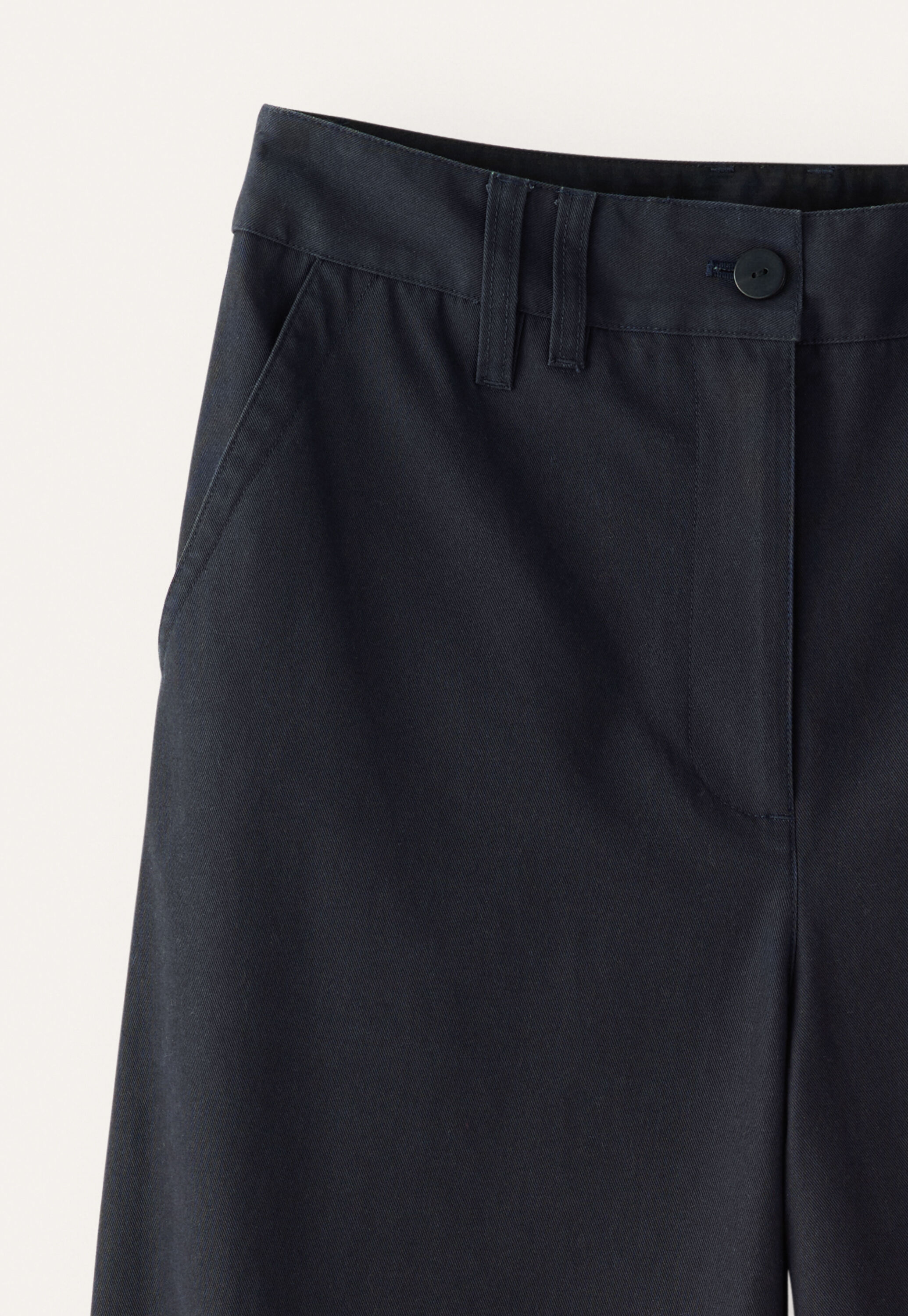 Ankle-length trousers