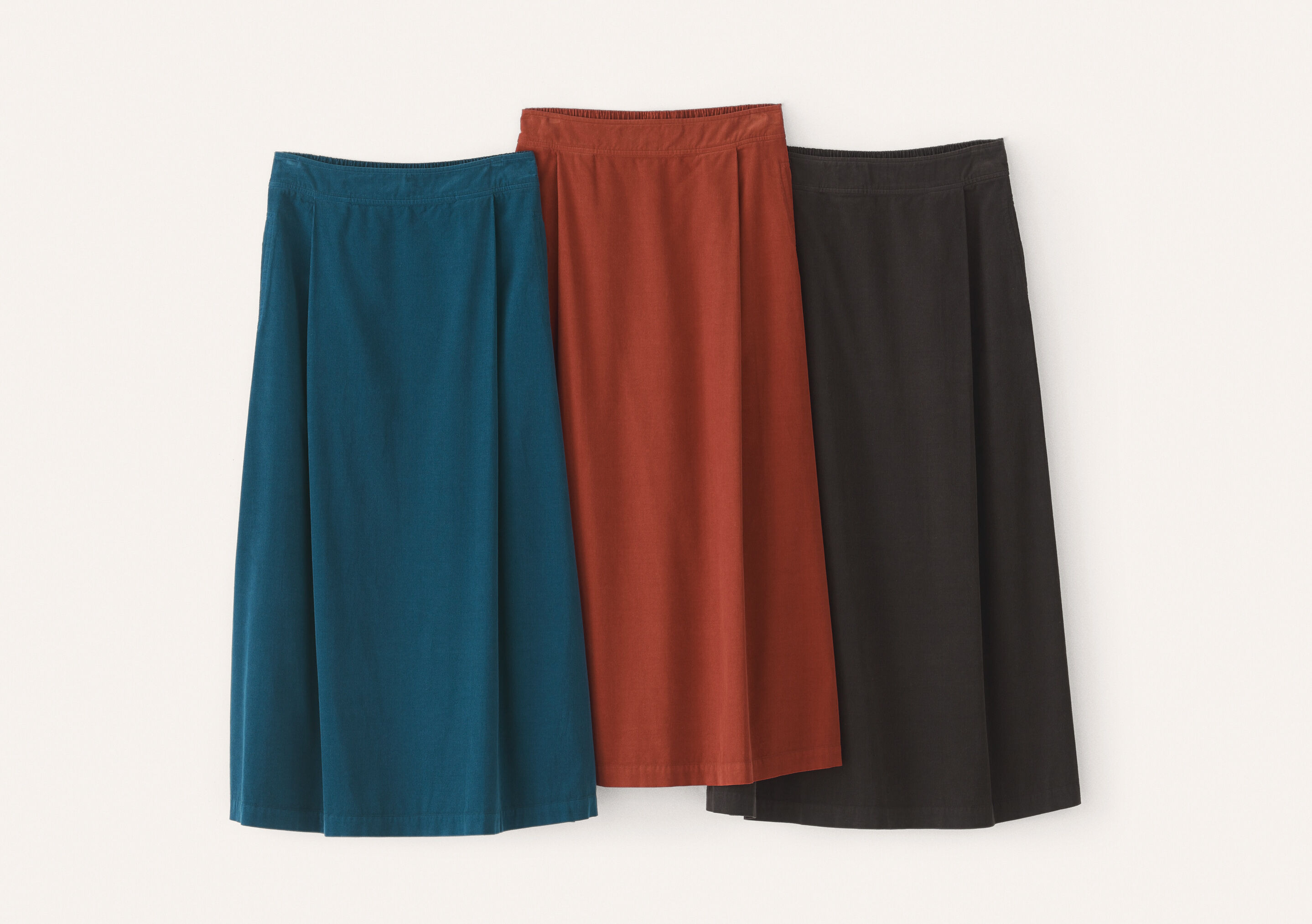 Pleat-front skirt