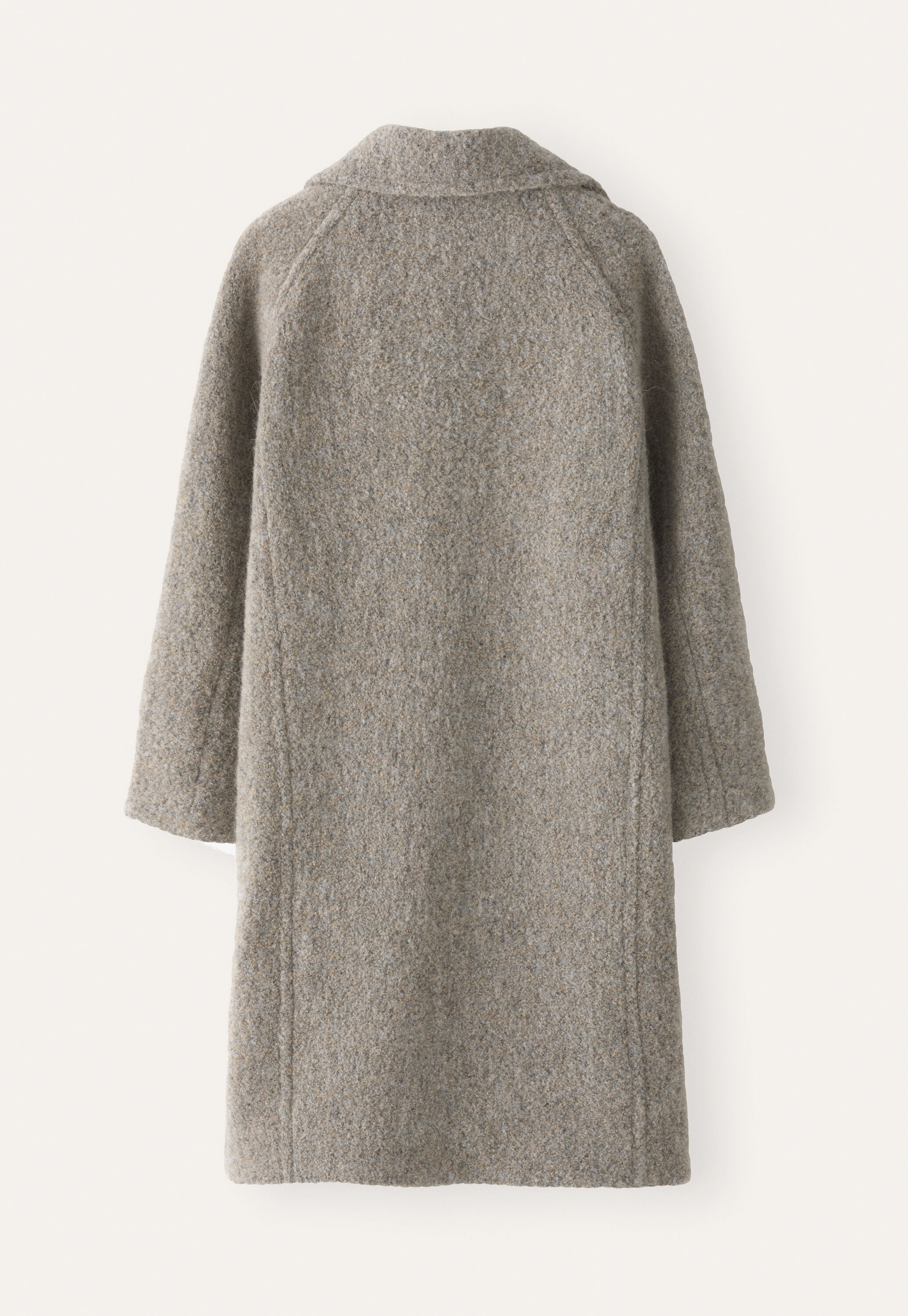 Raglan-sleeve coat