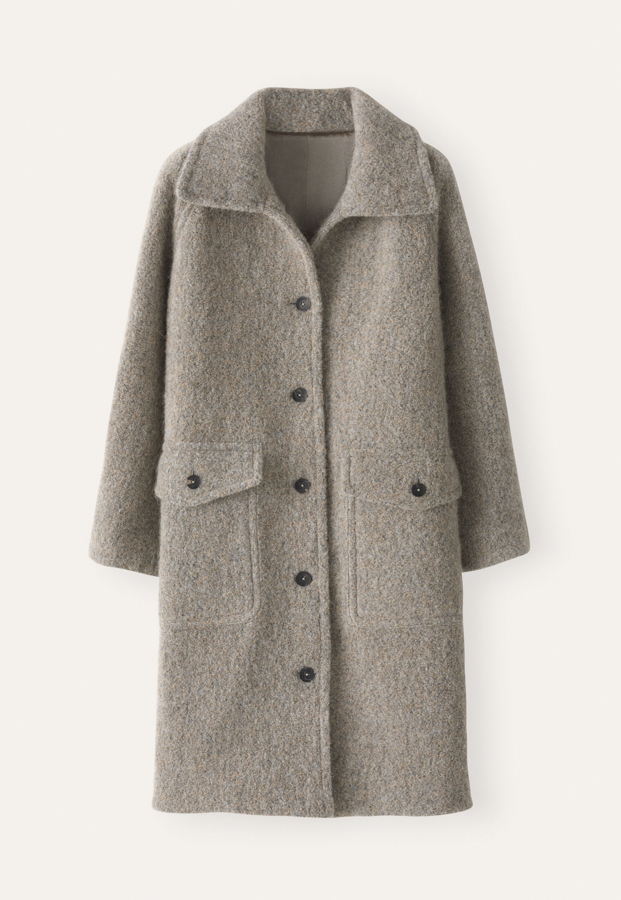 Raglan-sleeve coat