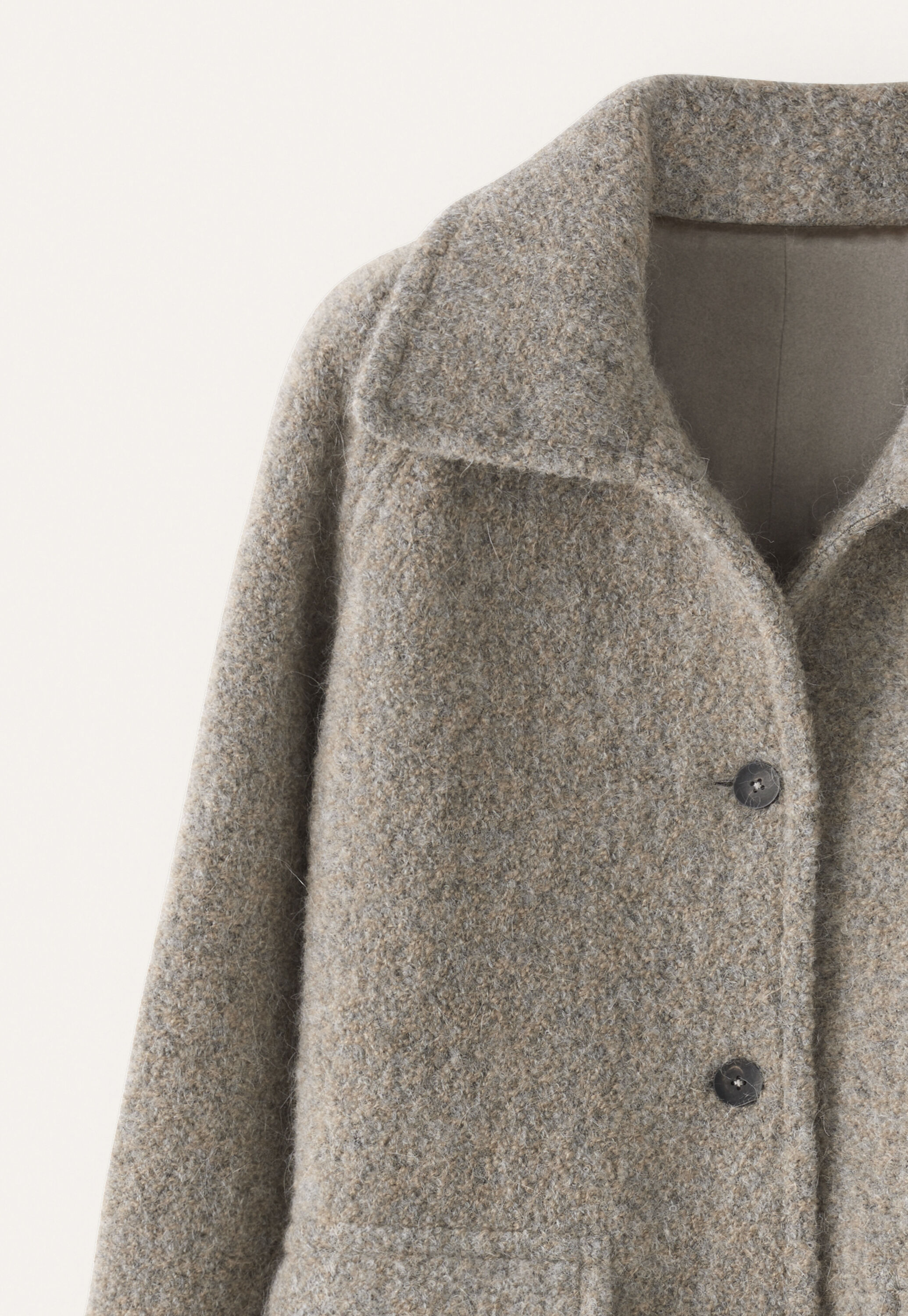 Raglan-sleeve coat