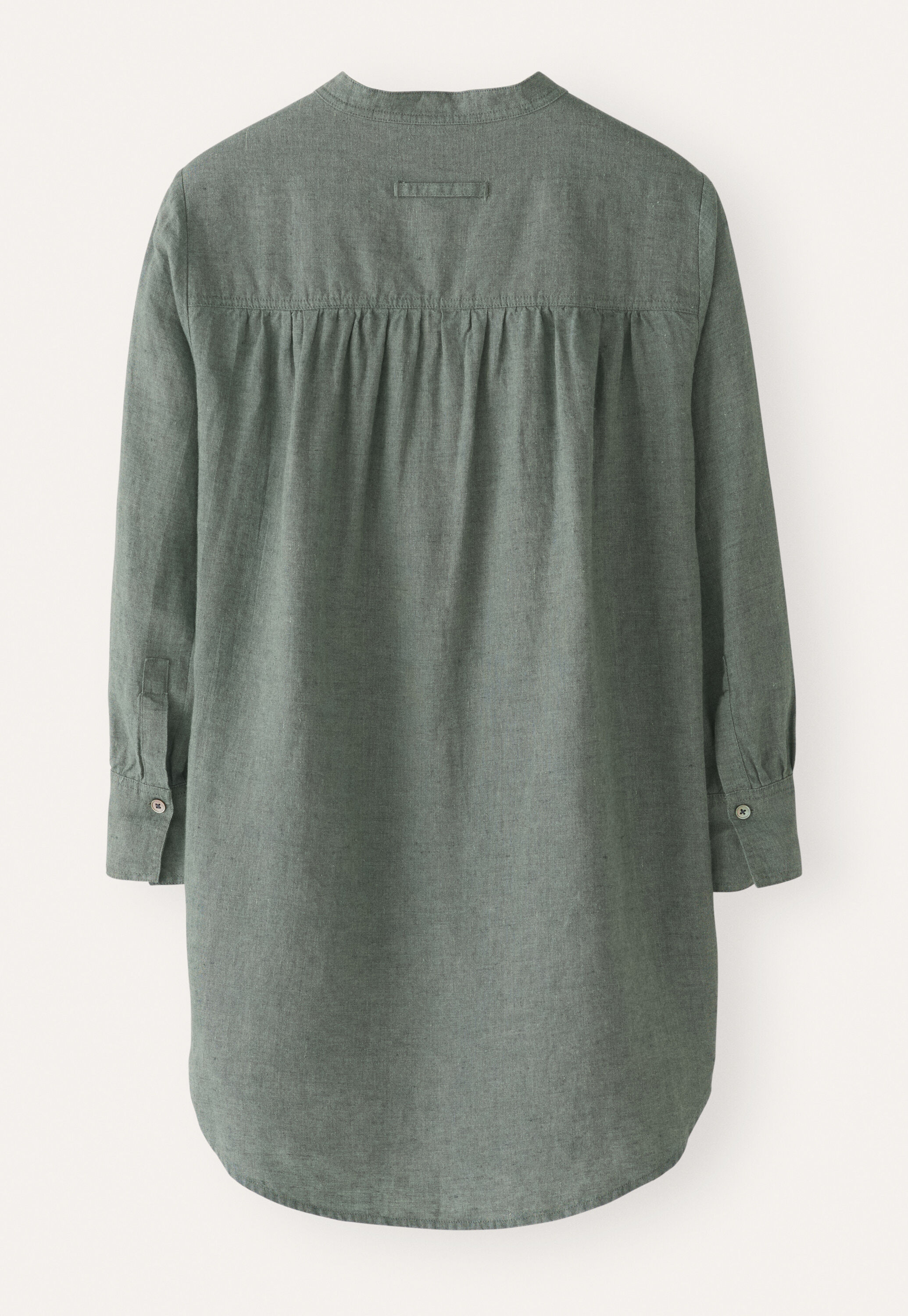 Long curved-hem shirt