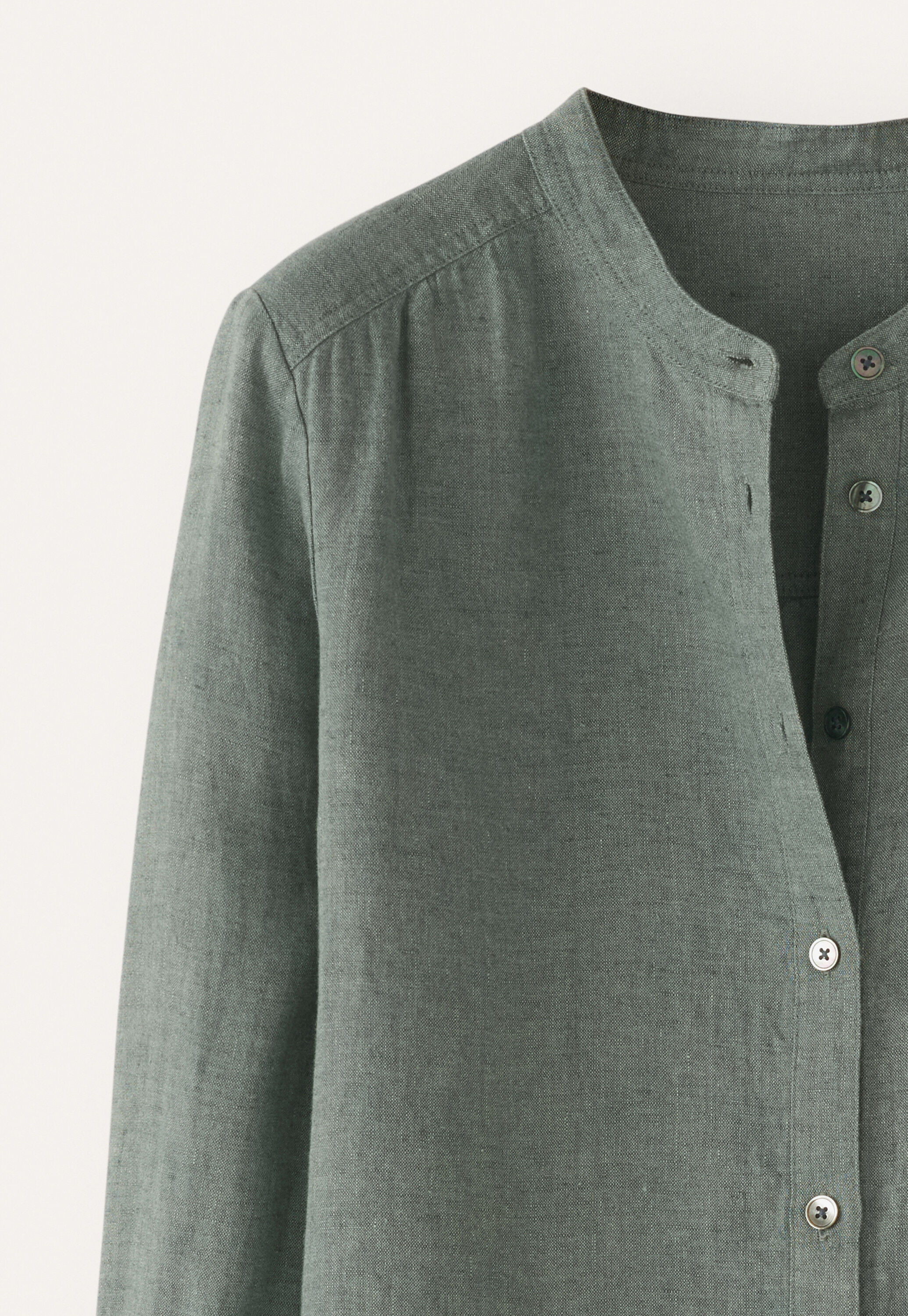 Long curved-hem shirt