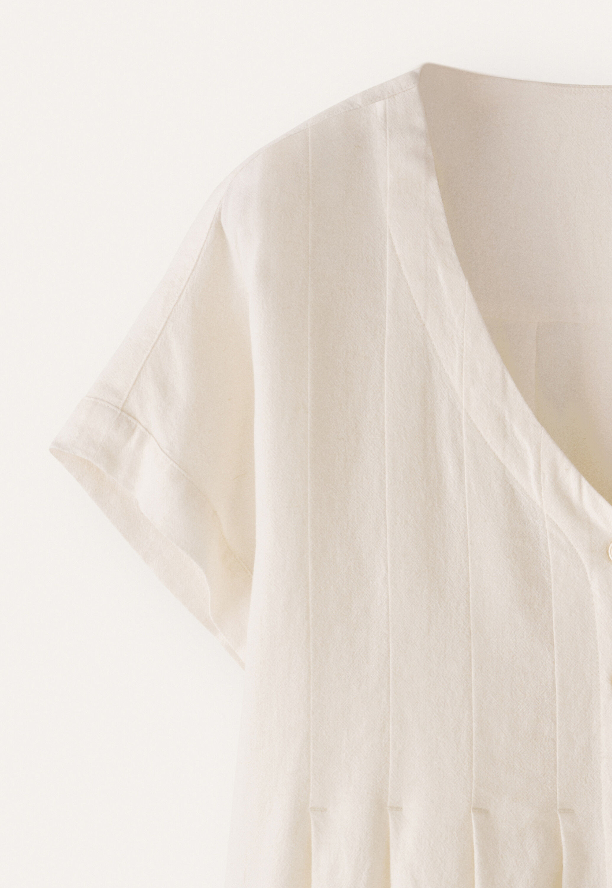 Pleat-front top
