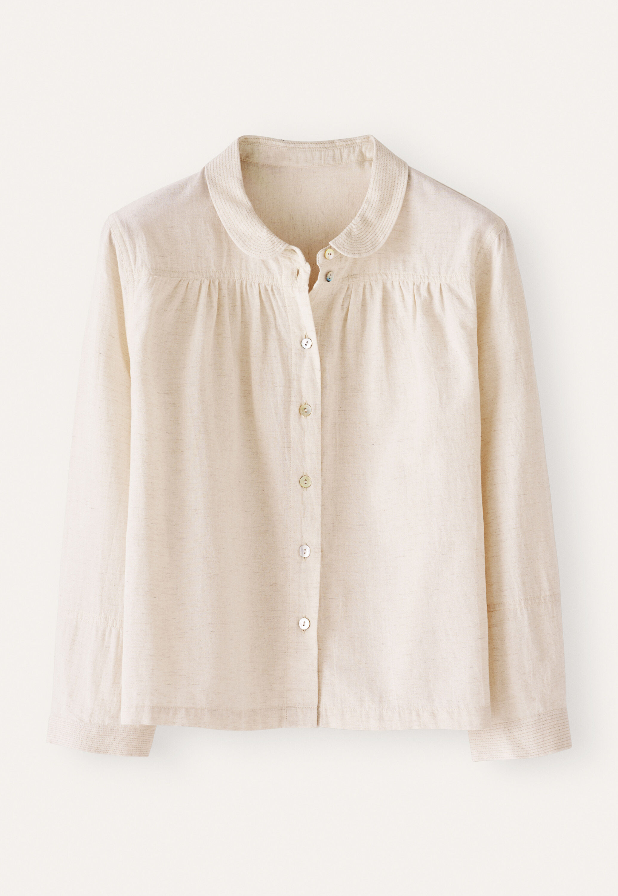 Round-collar shirt