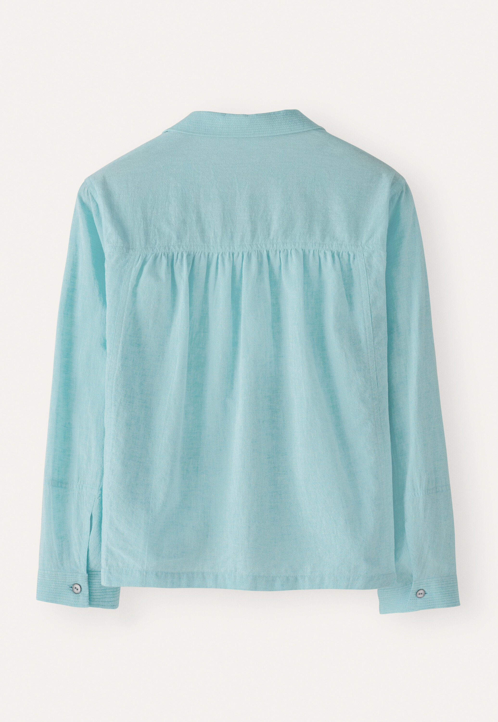 Round-collar shirt