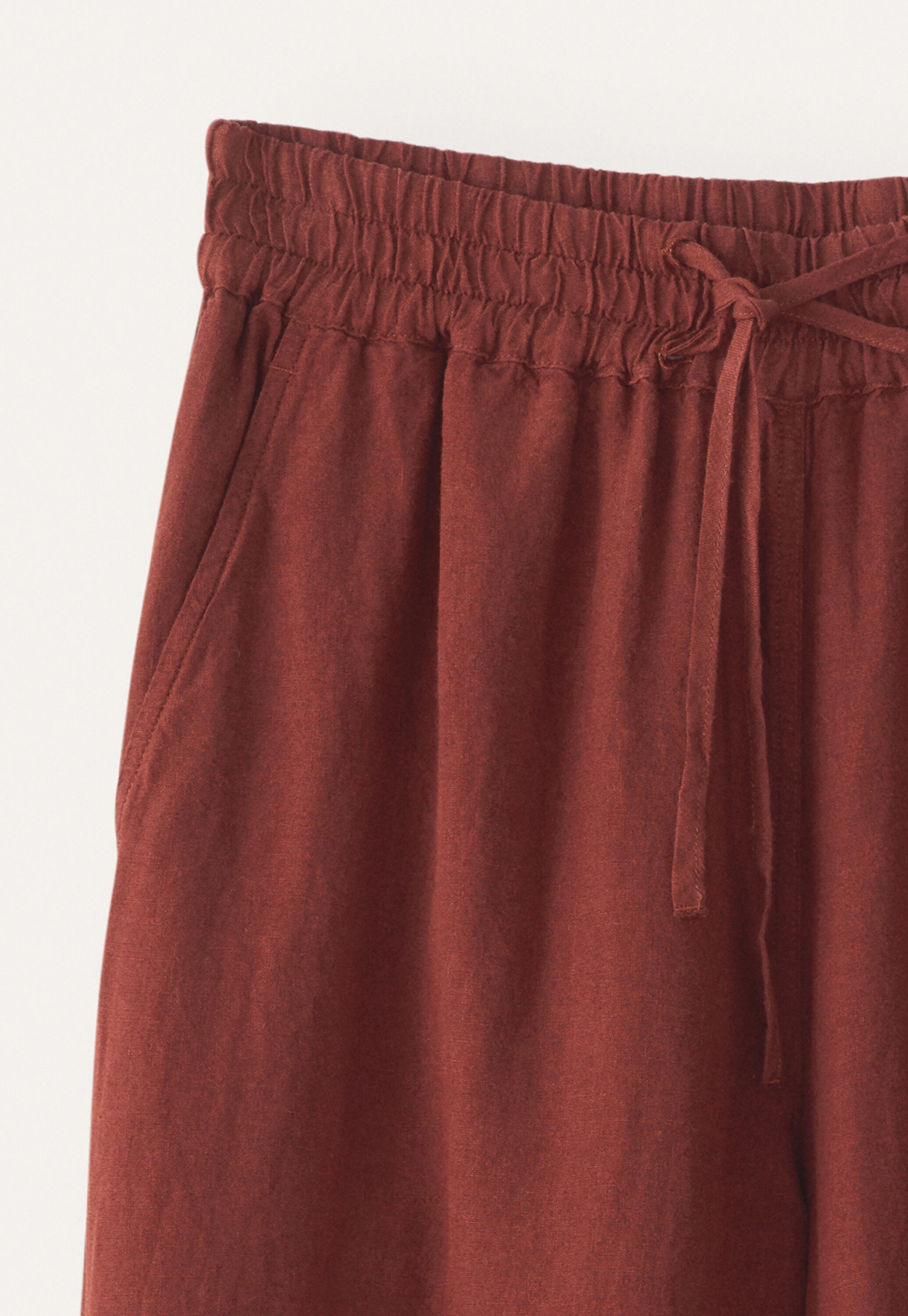 Pull-on tapered trousers
