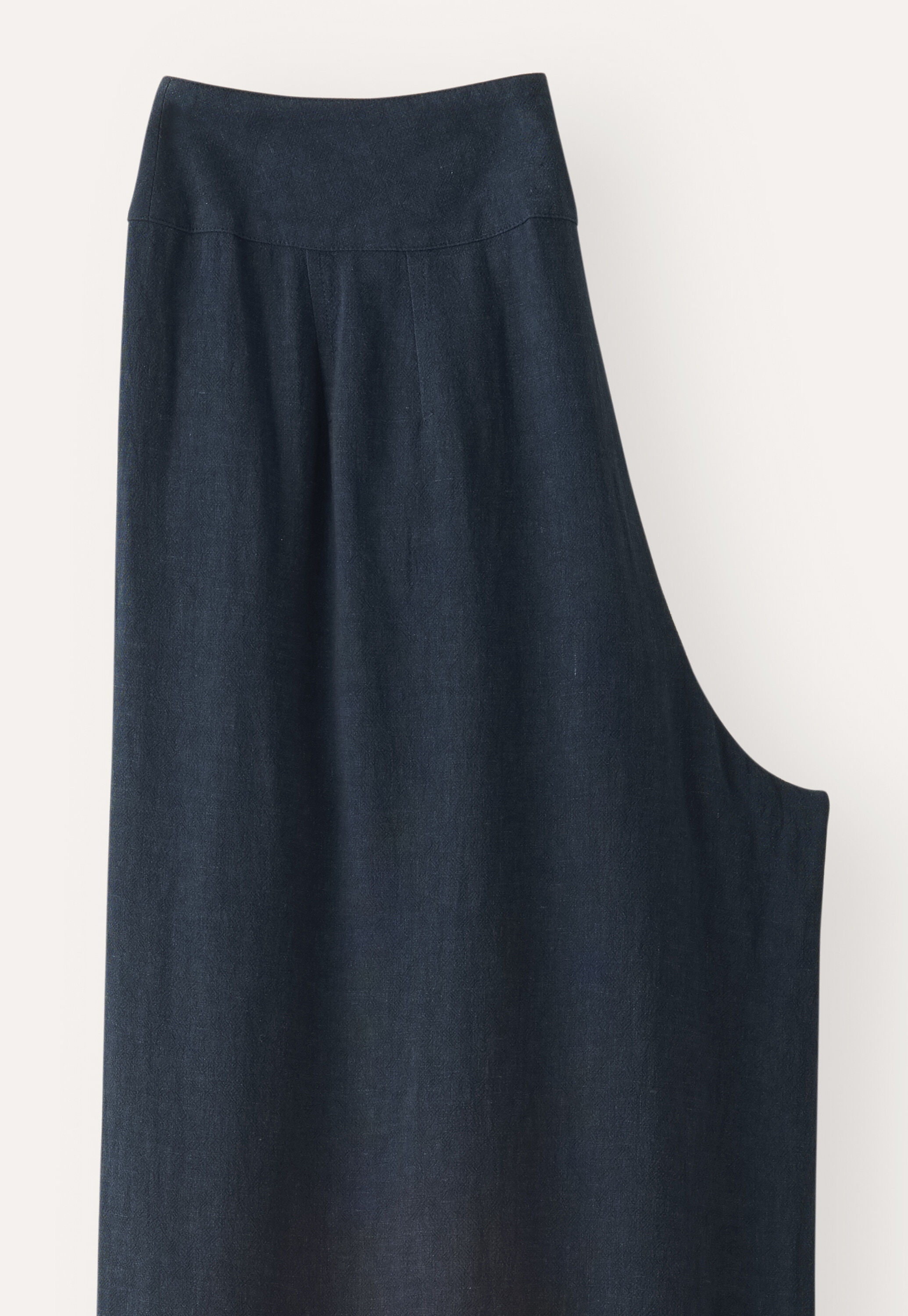Wide-leg trousers