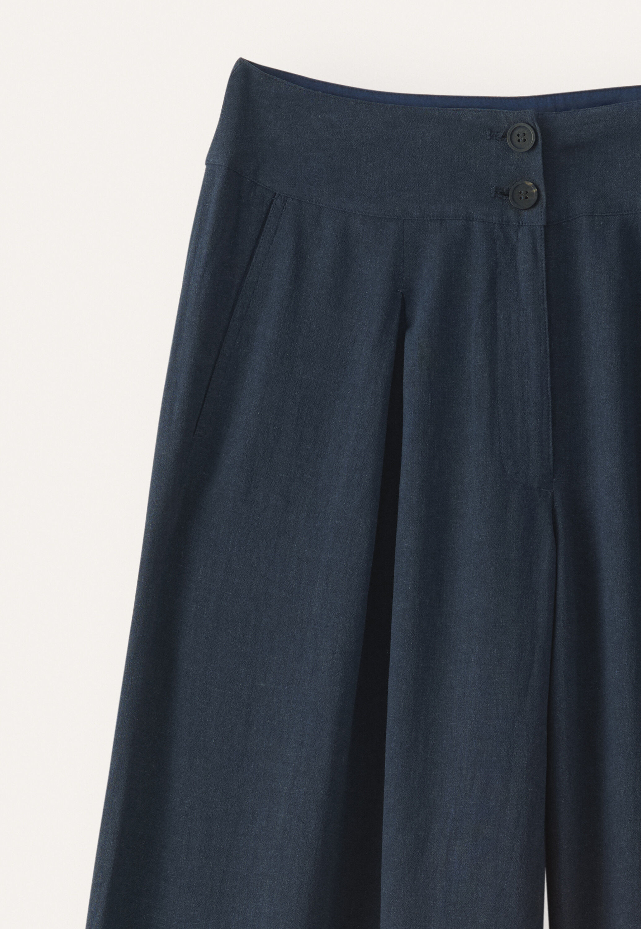 Wide-leg trousers