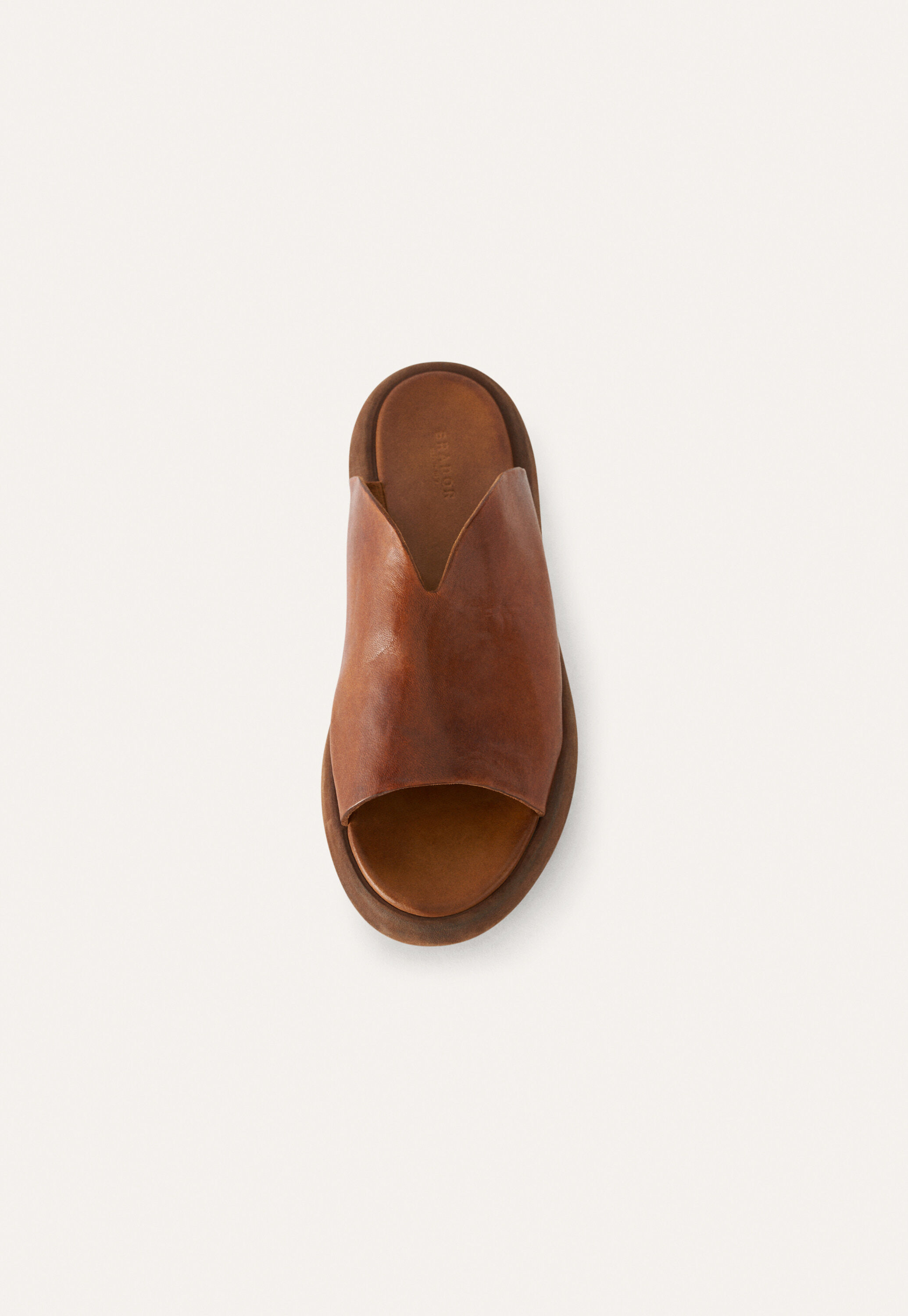 Wedge sandal with cut-out
