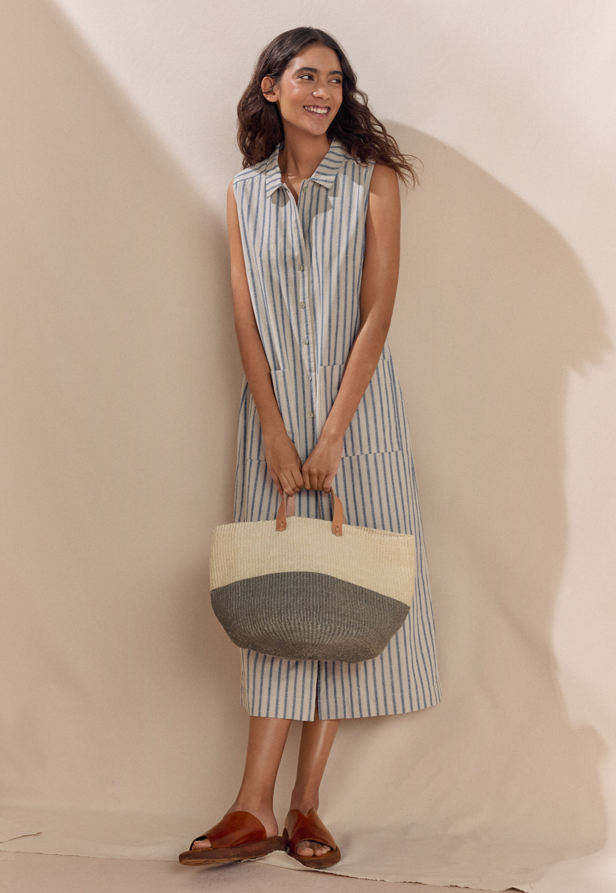 Handwoven bucket-bag