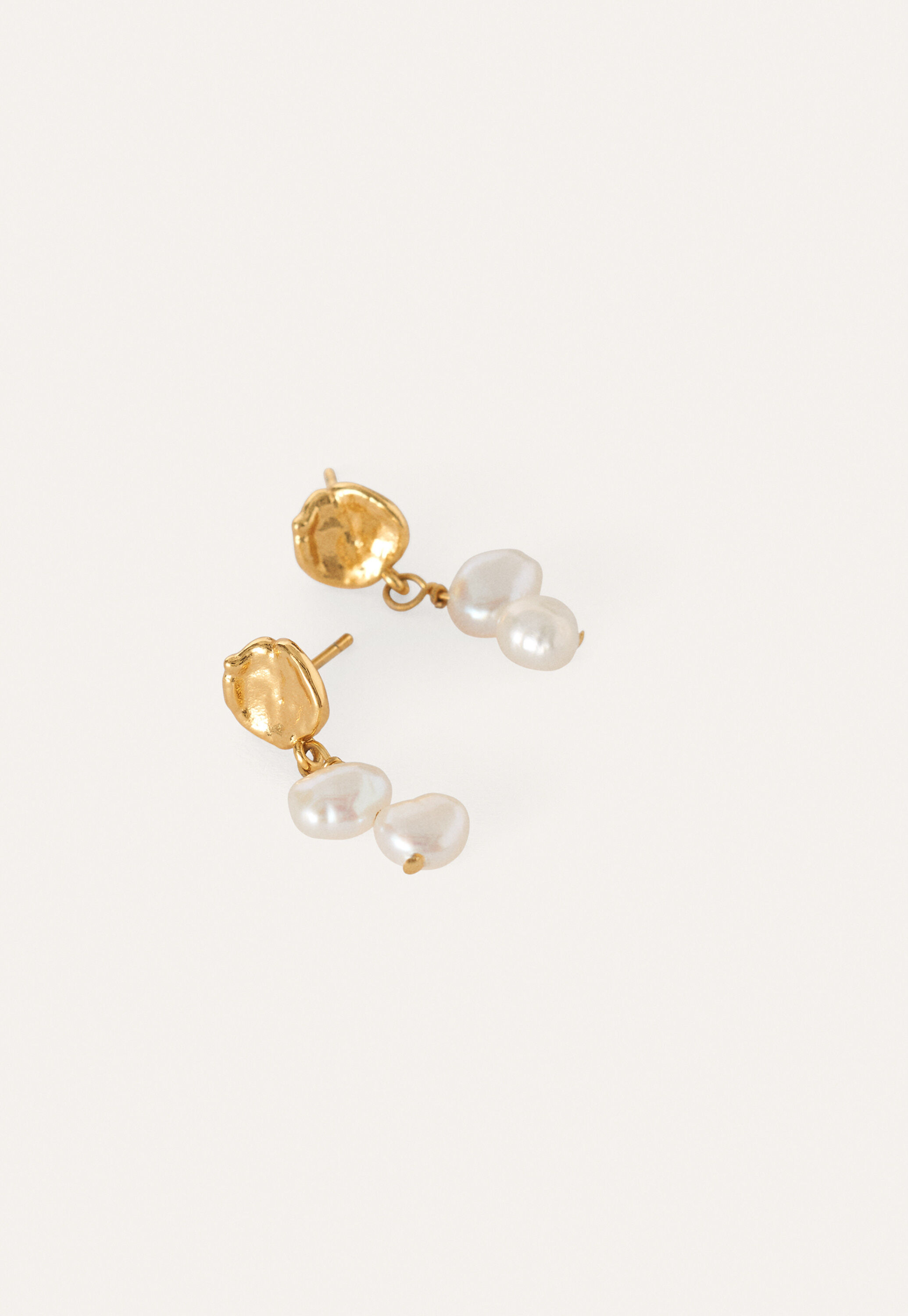 Gold & pearl earrings