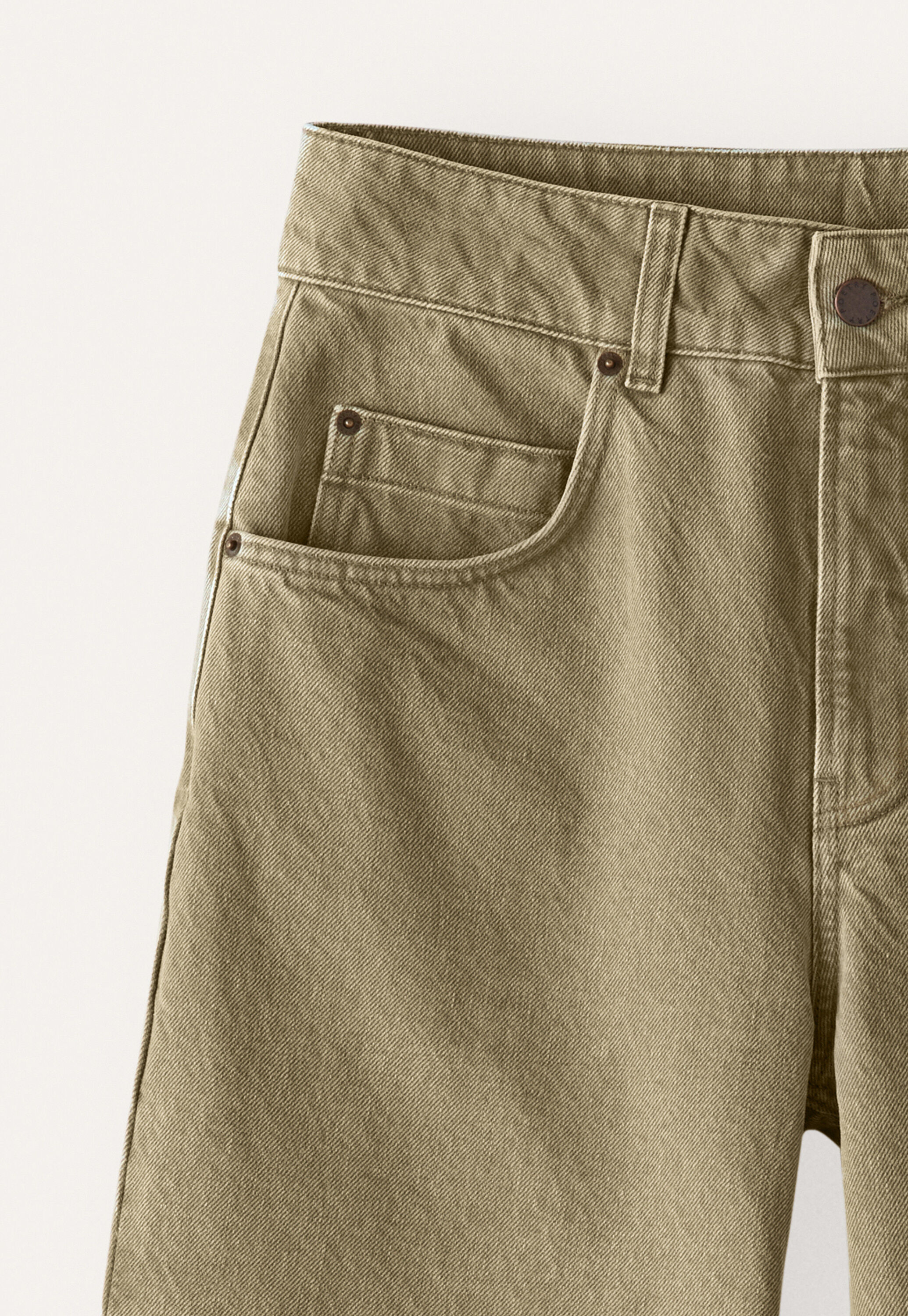 Straight-leg jeans