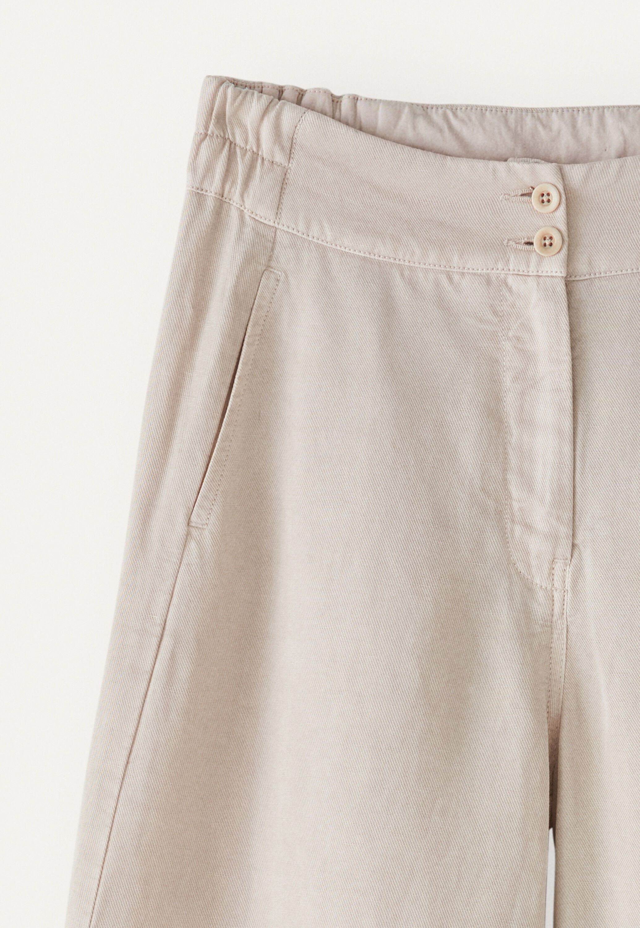 Wide-leg trousers
