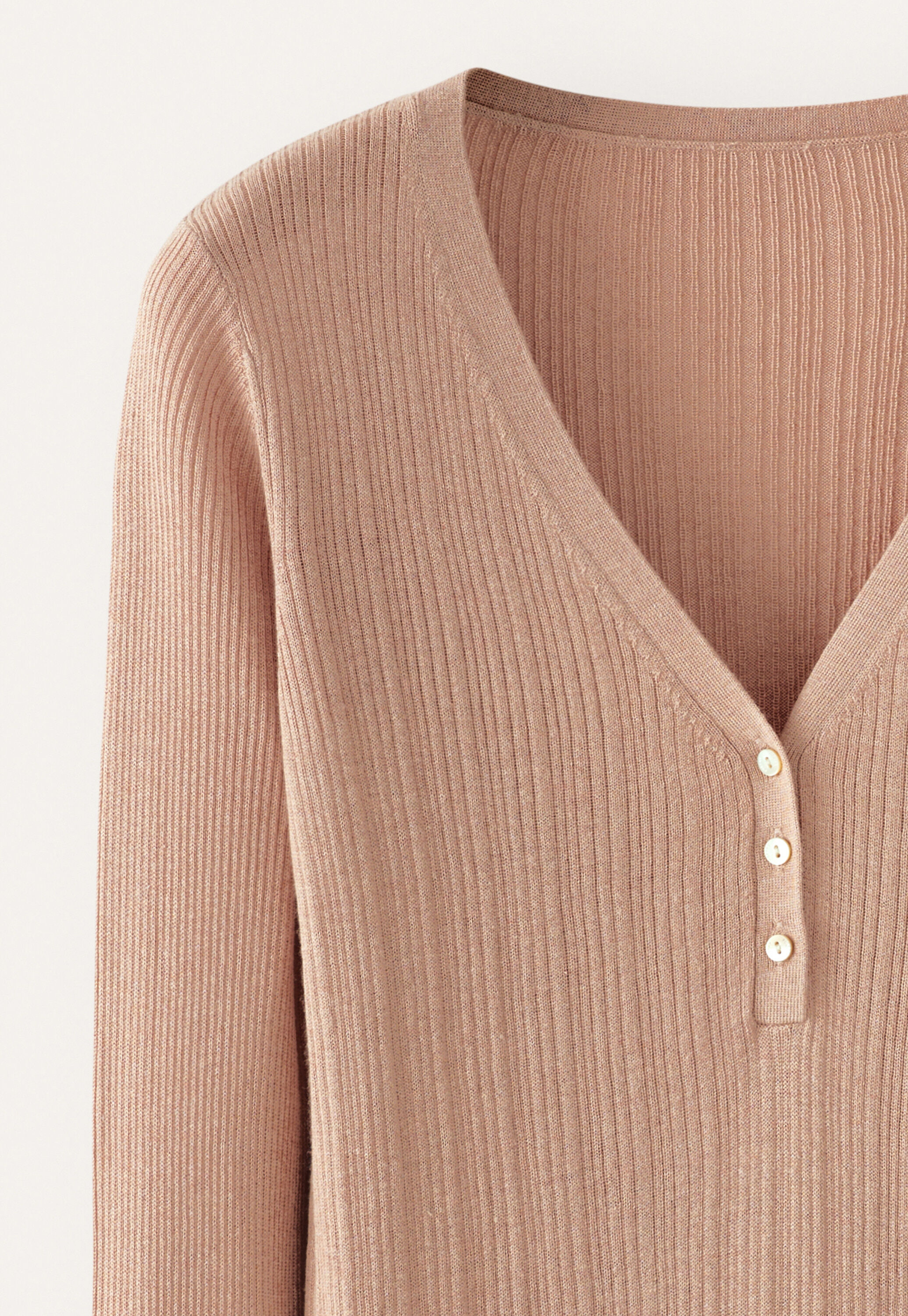 Ribbed v-neck sweater