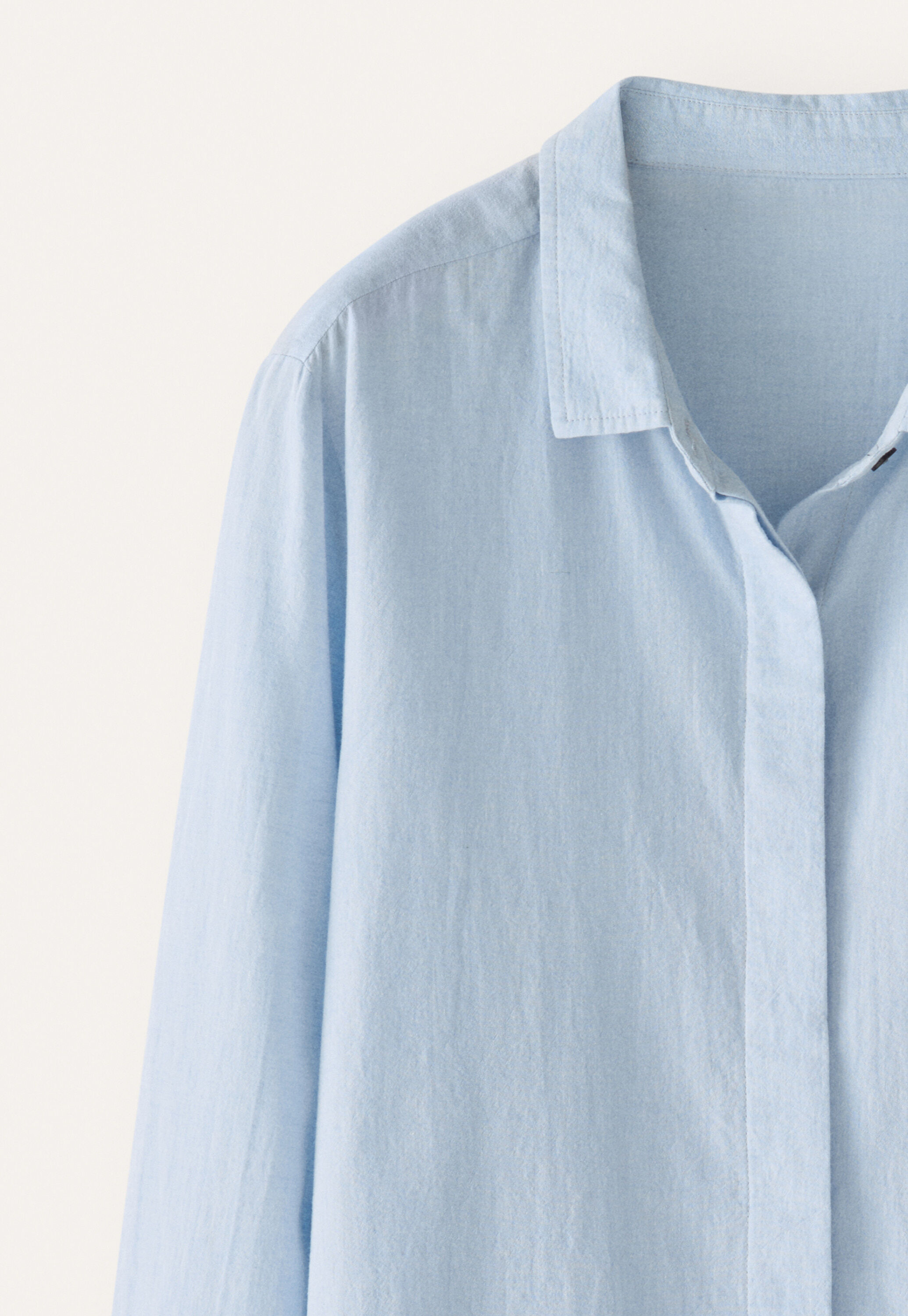 Curved hem shirt