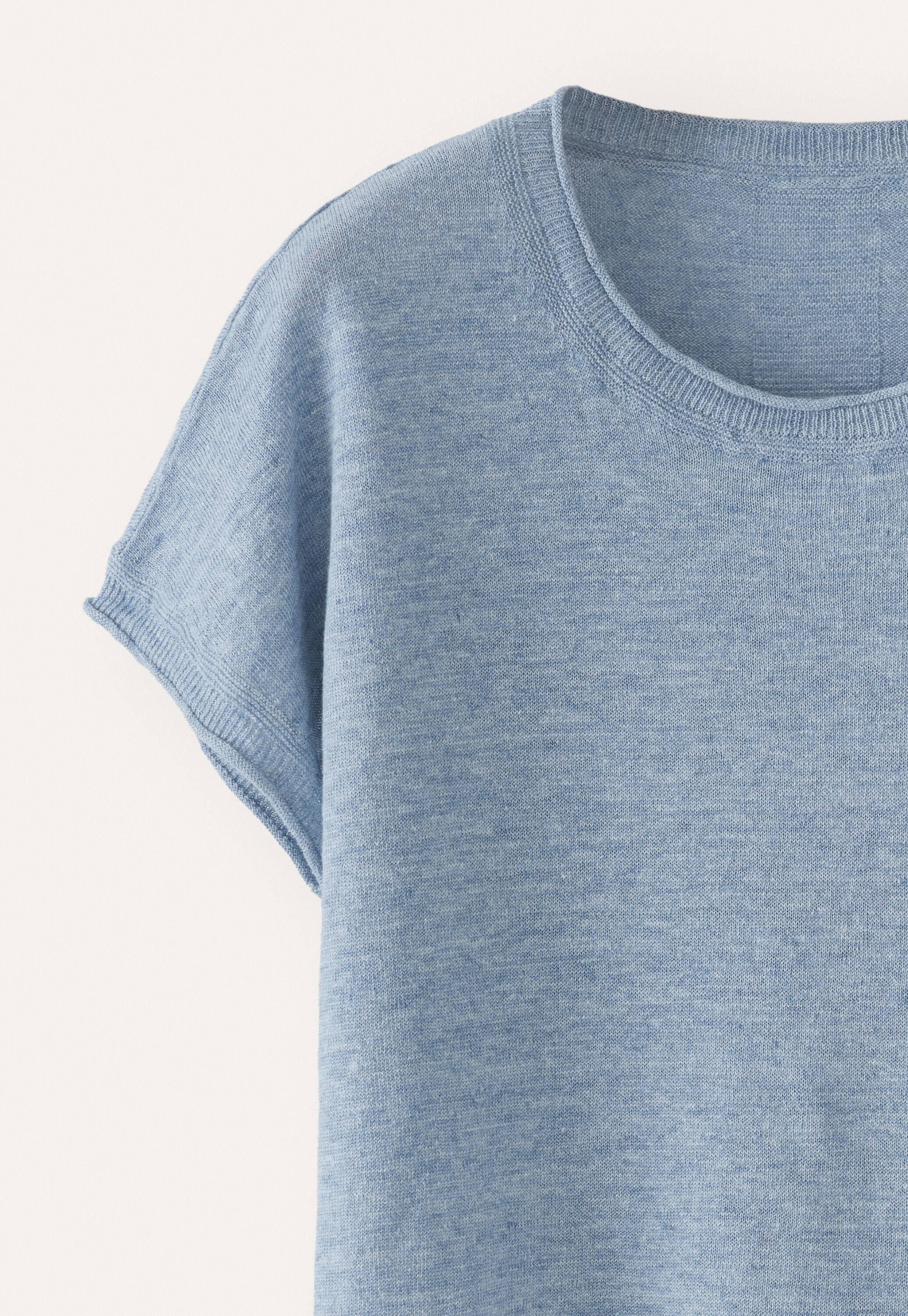 Short-sleeve sweater