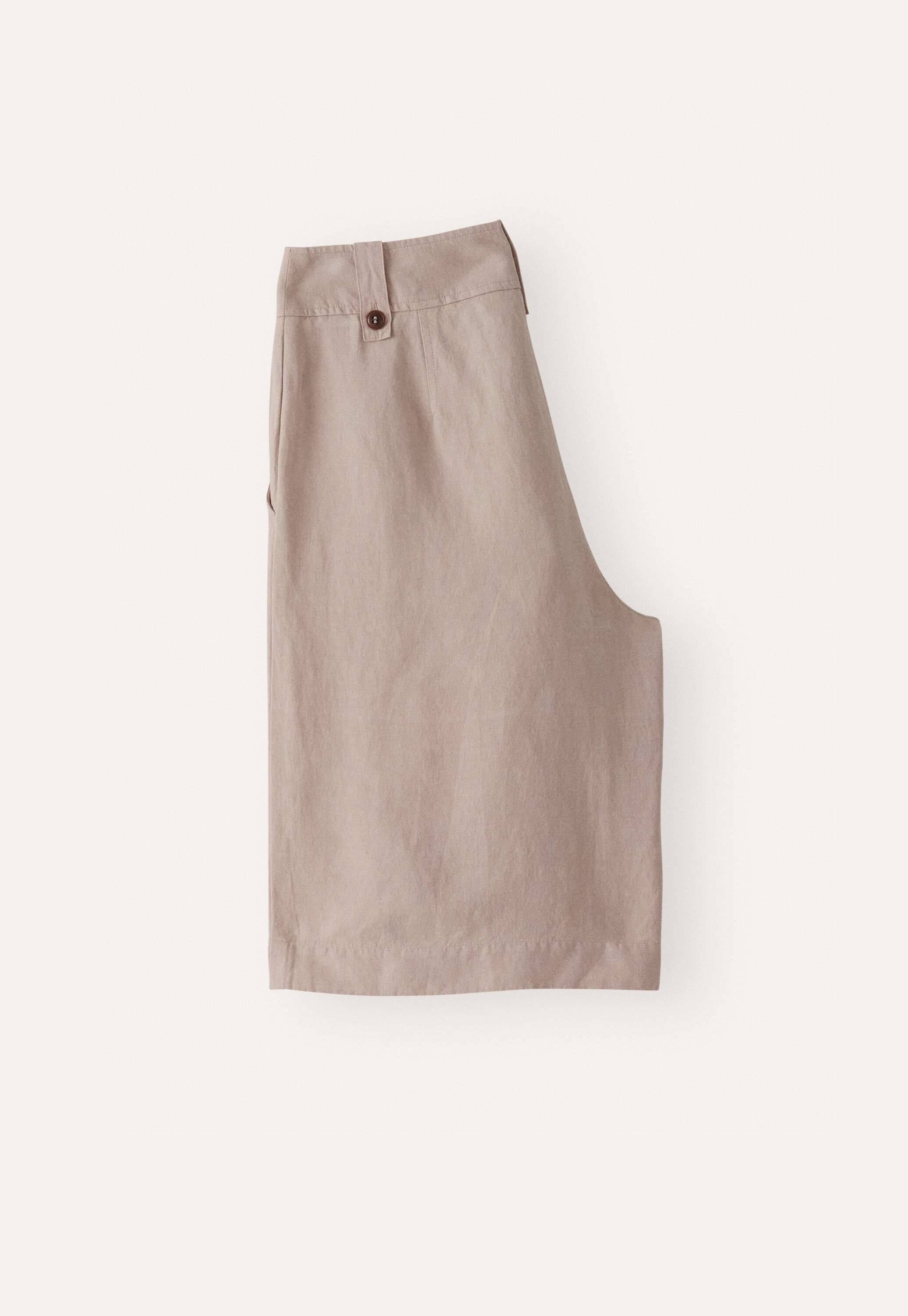 Pleat-front shorts
