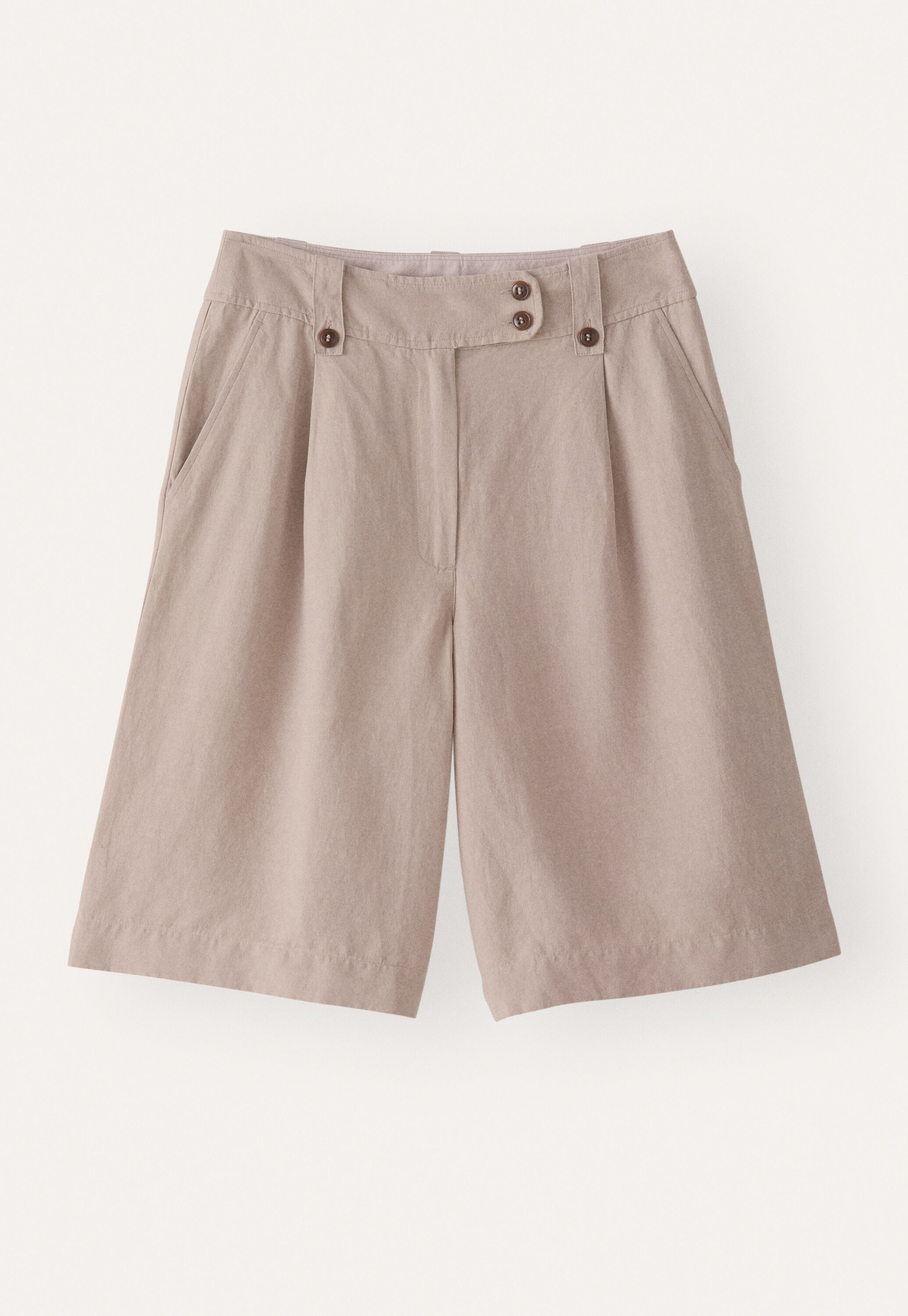 Pleat-front shorts