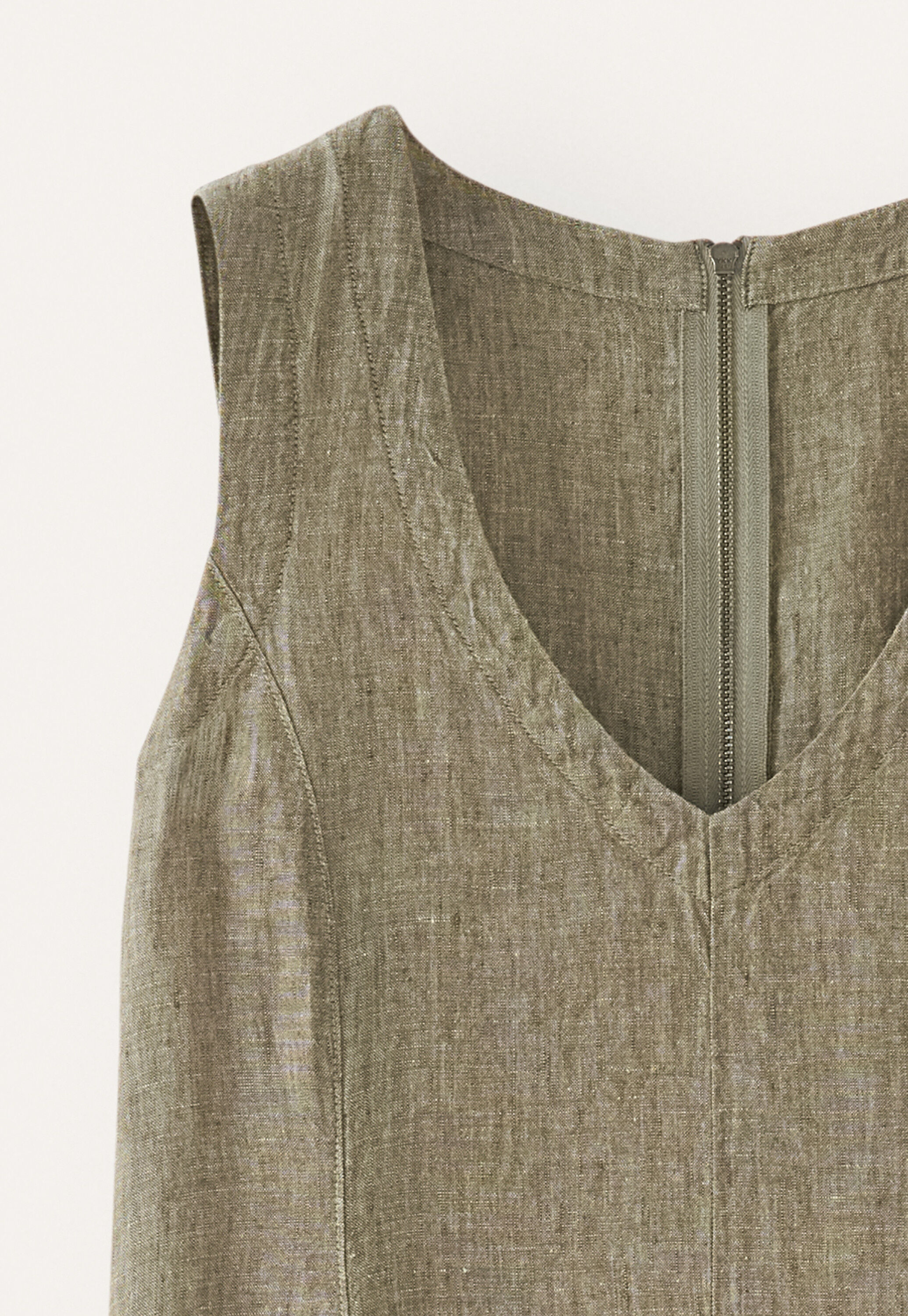 V-neck linen dress