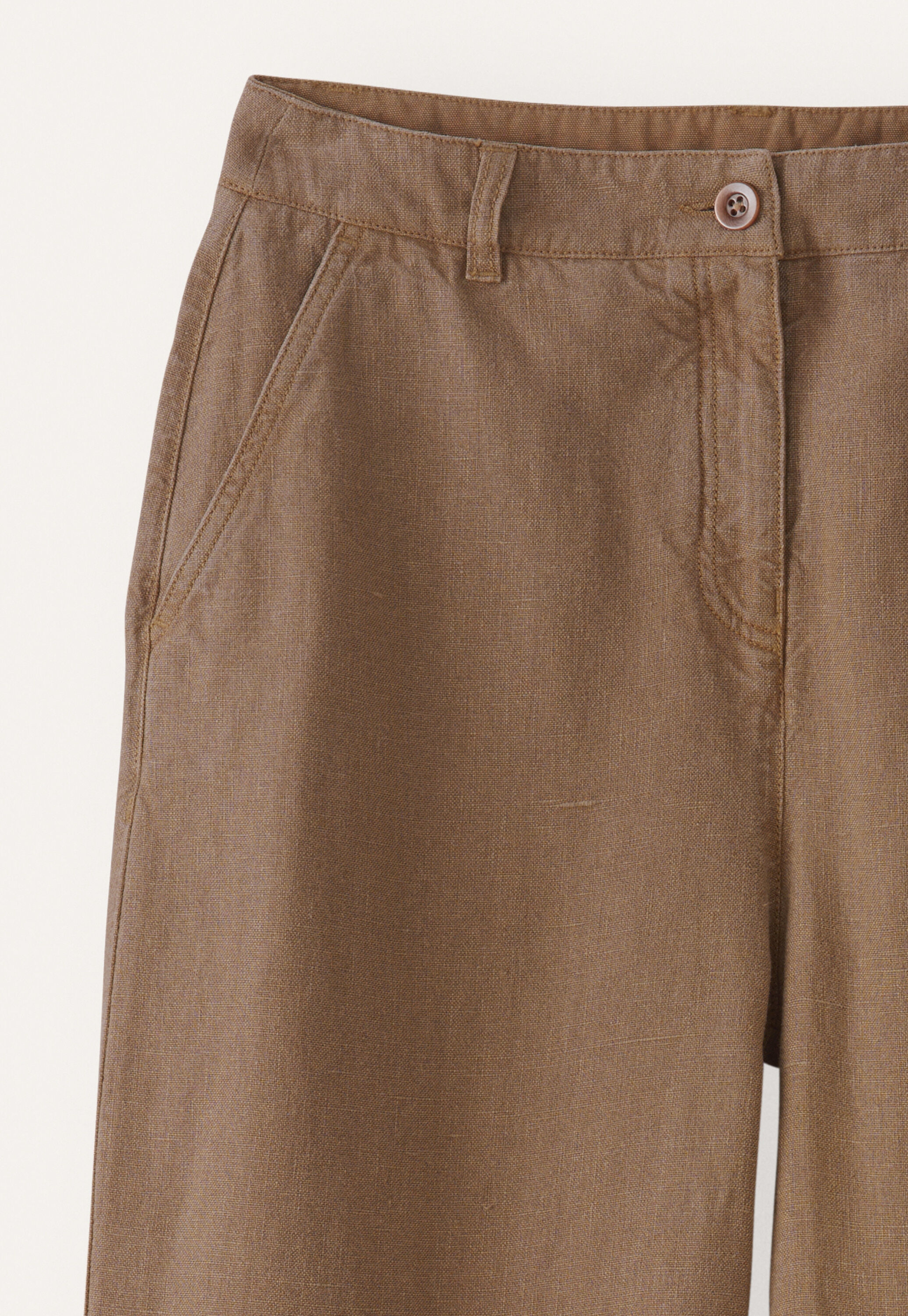 Barrel-leg trousers