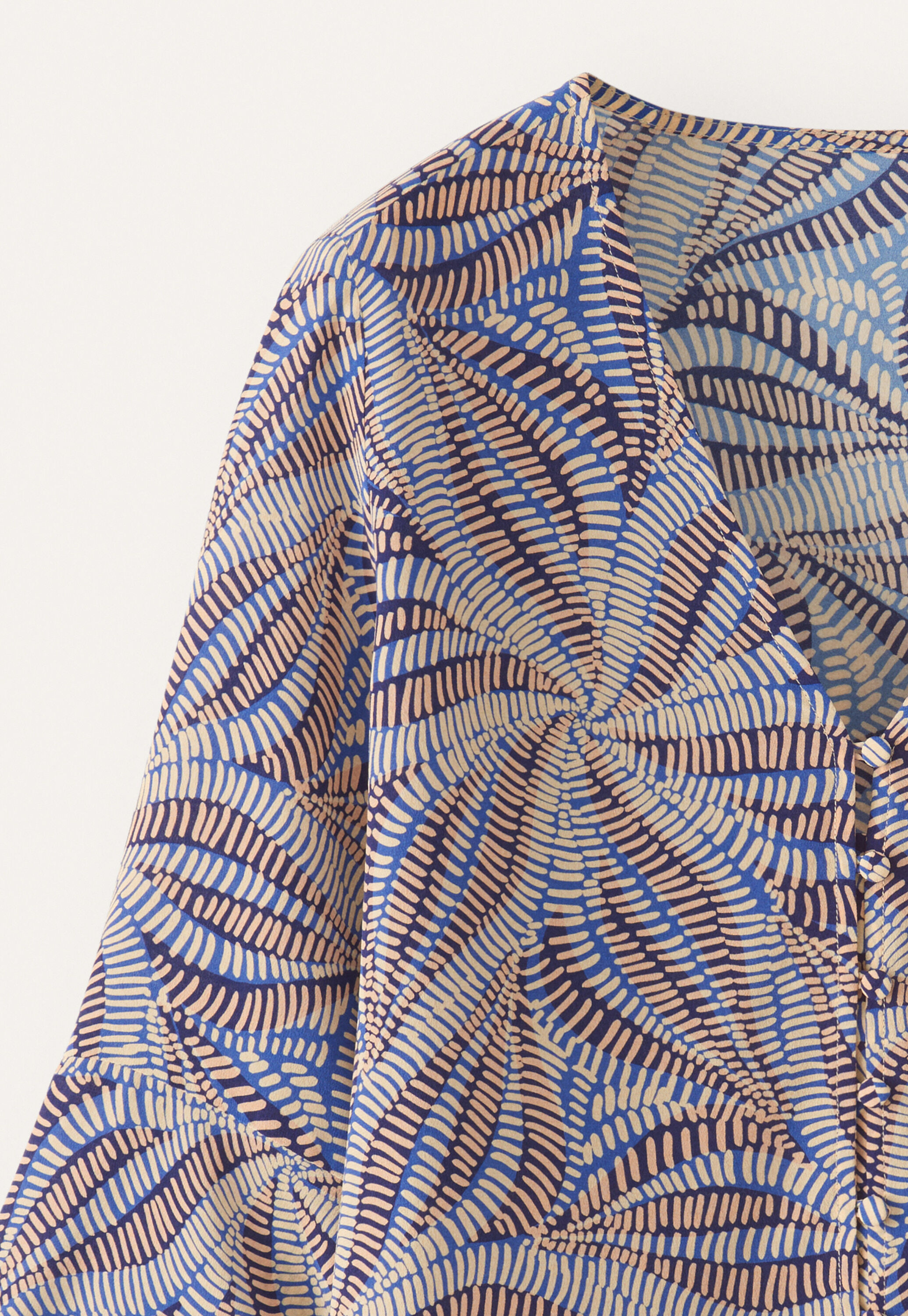 Printed fluted sleeve blouse, Mink blue, large