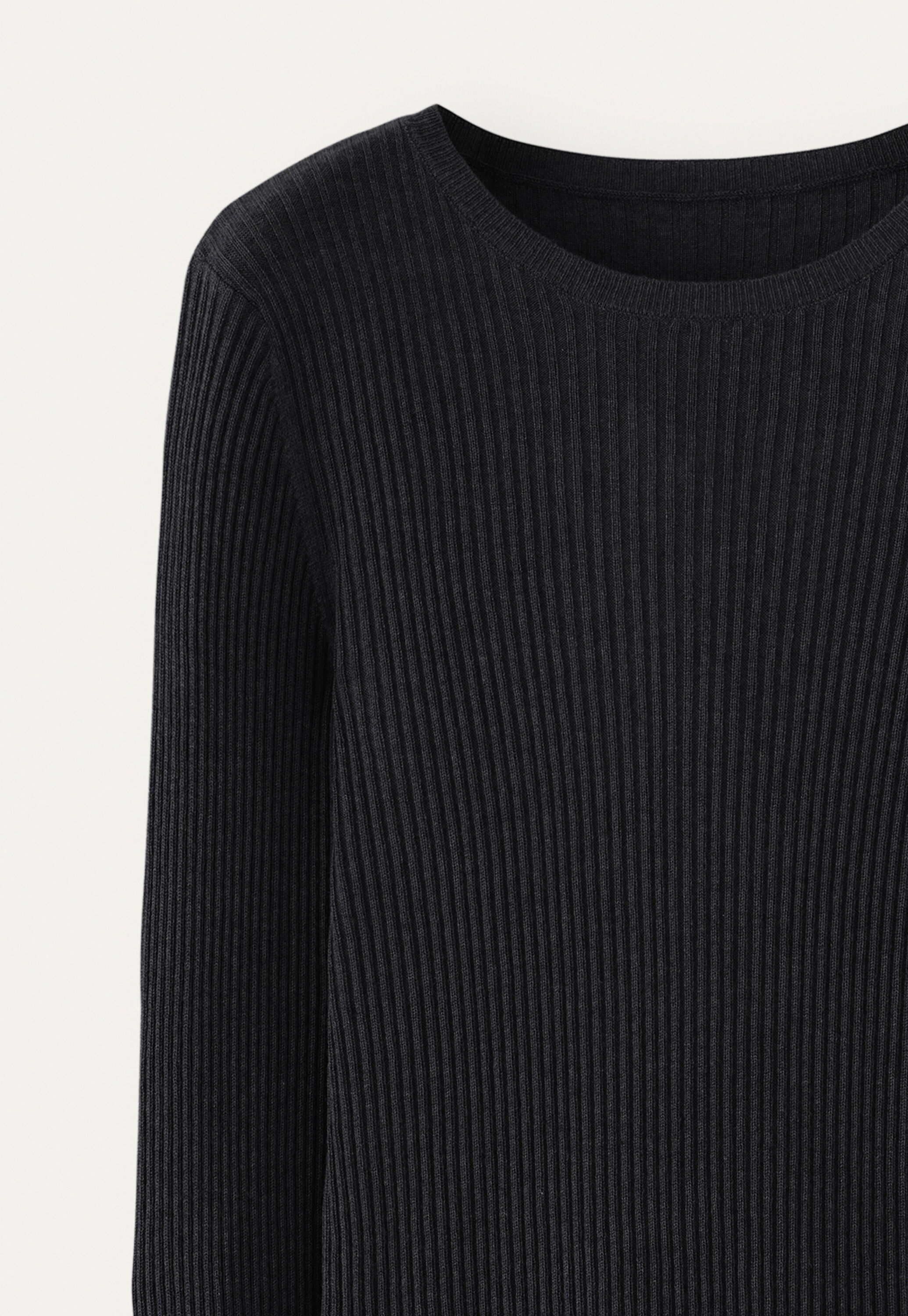 Ribbed sweater