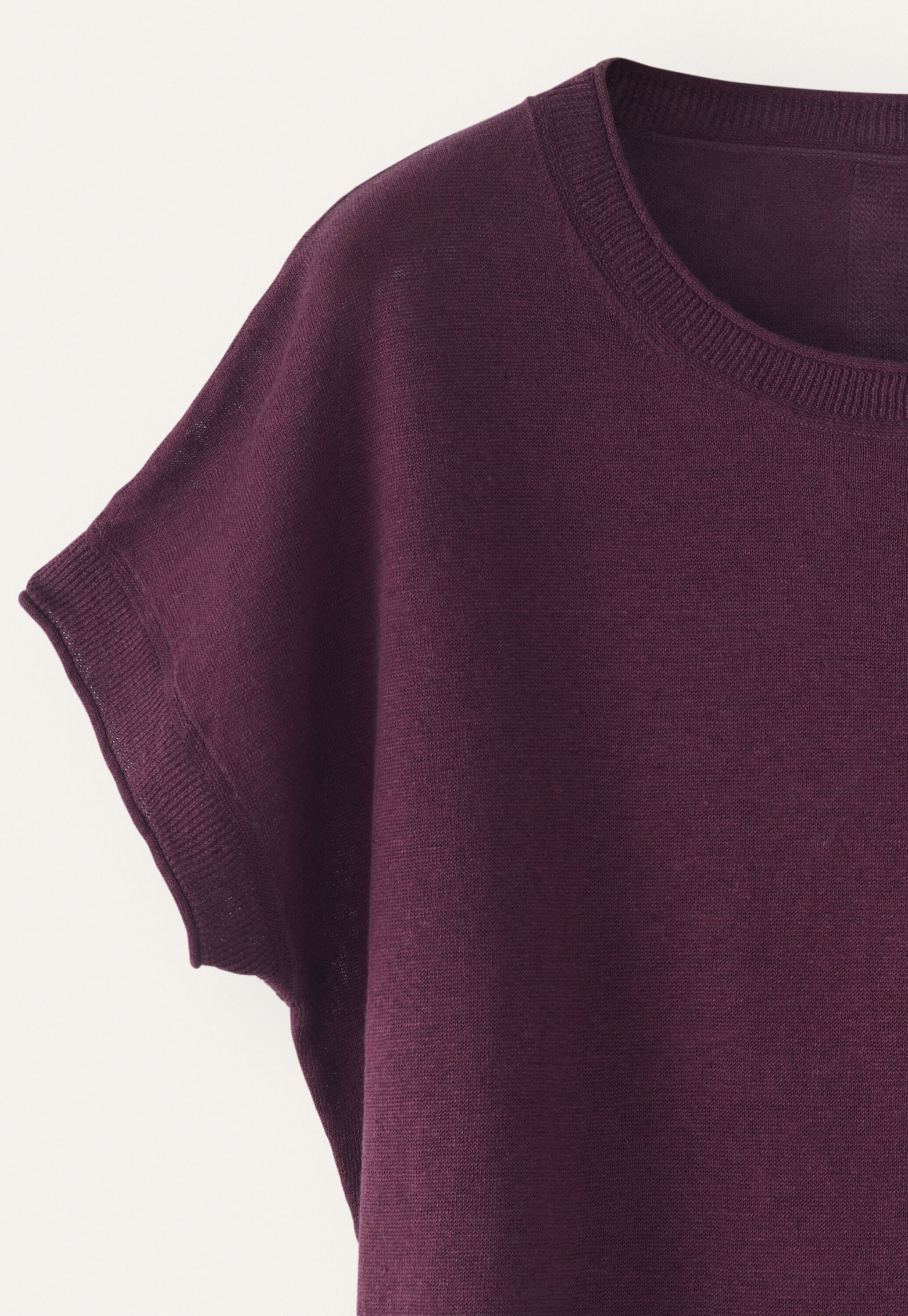 Short-sleeve knit