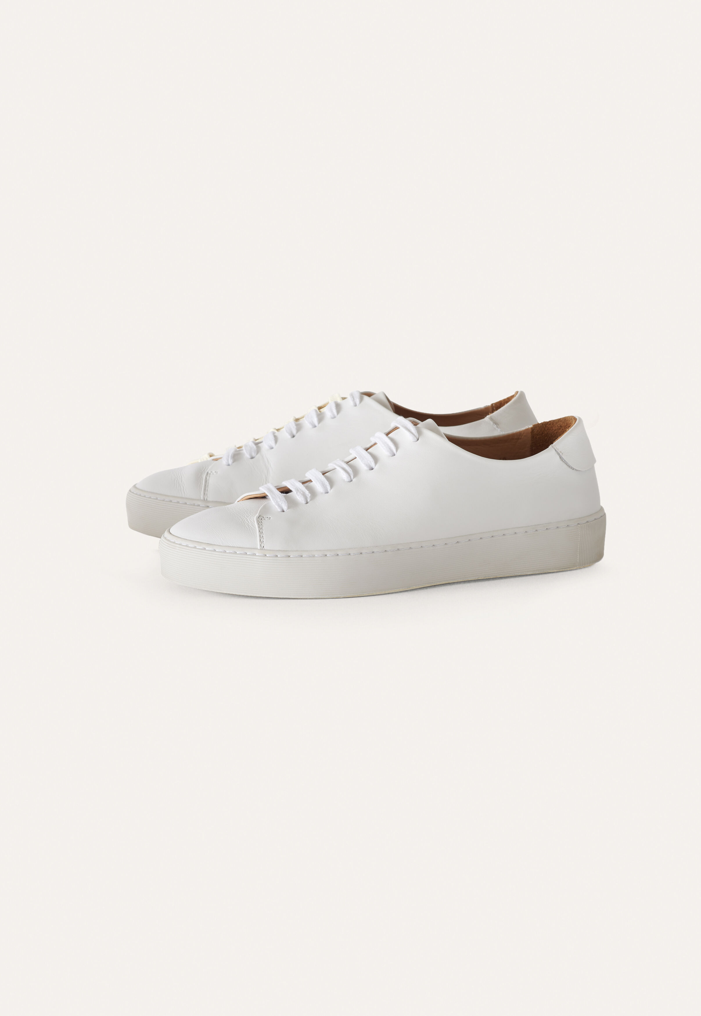 Lace-up trainers
