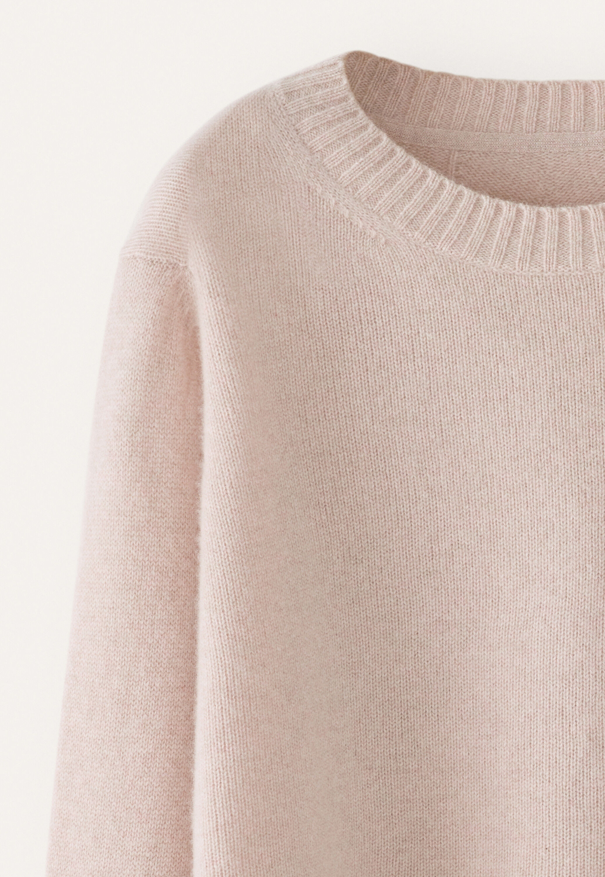 Round-neck sweater