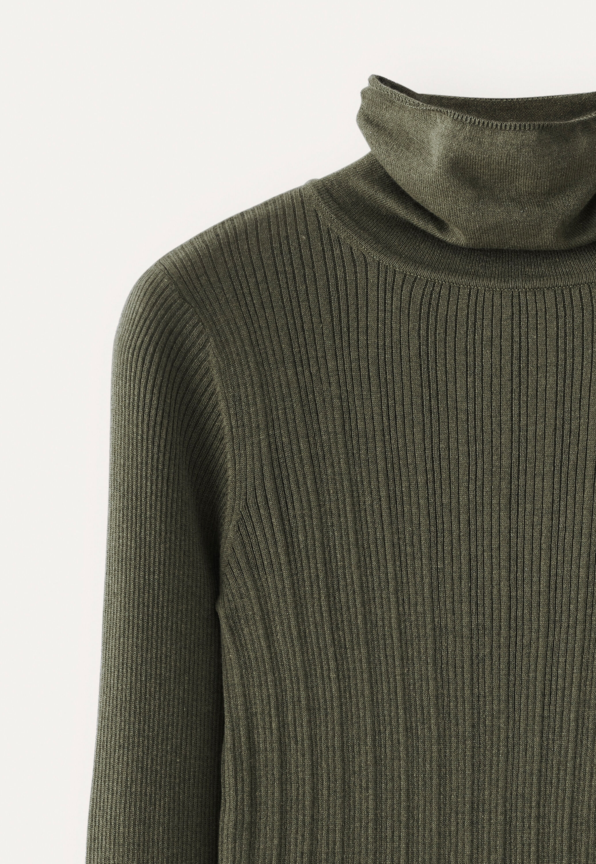 Ribbed sweater