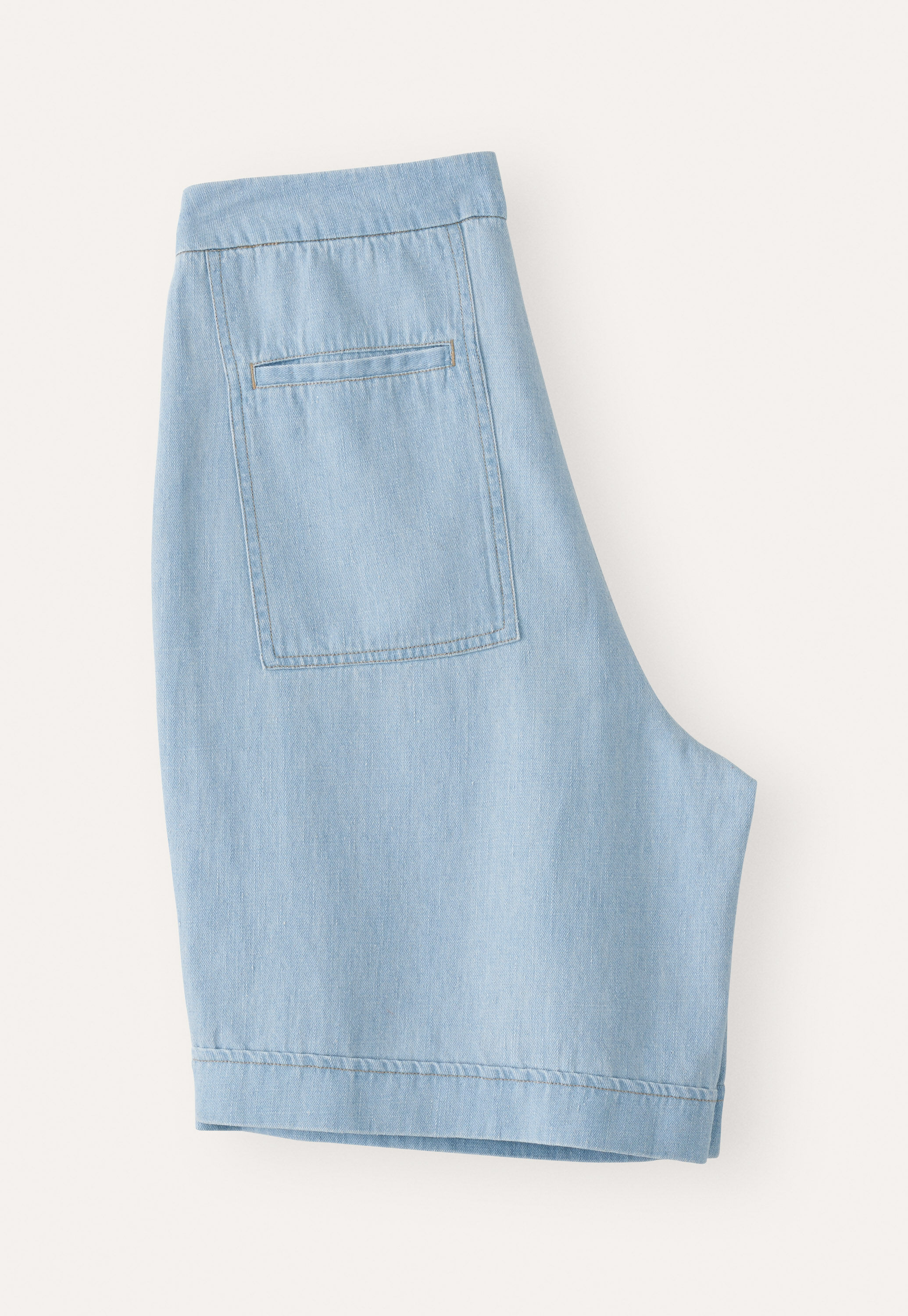 Indigo-dyed shorts