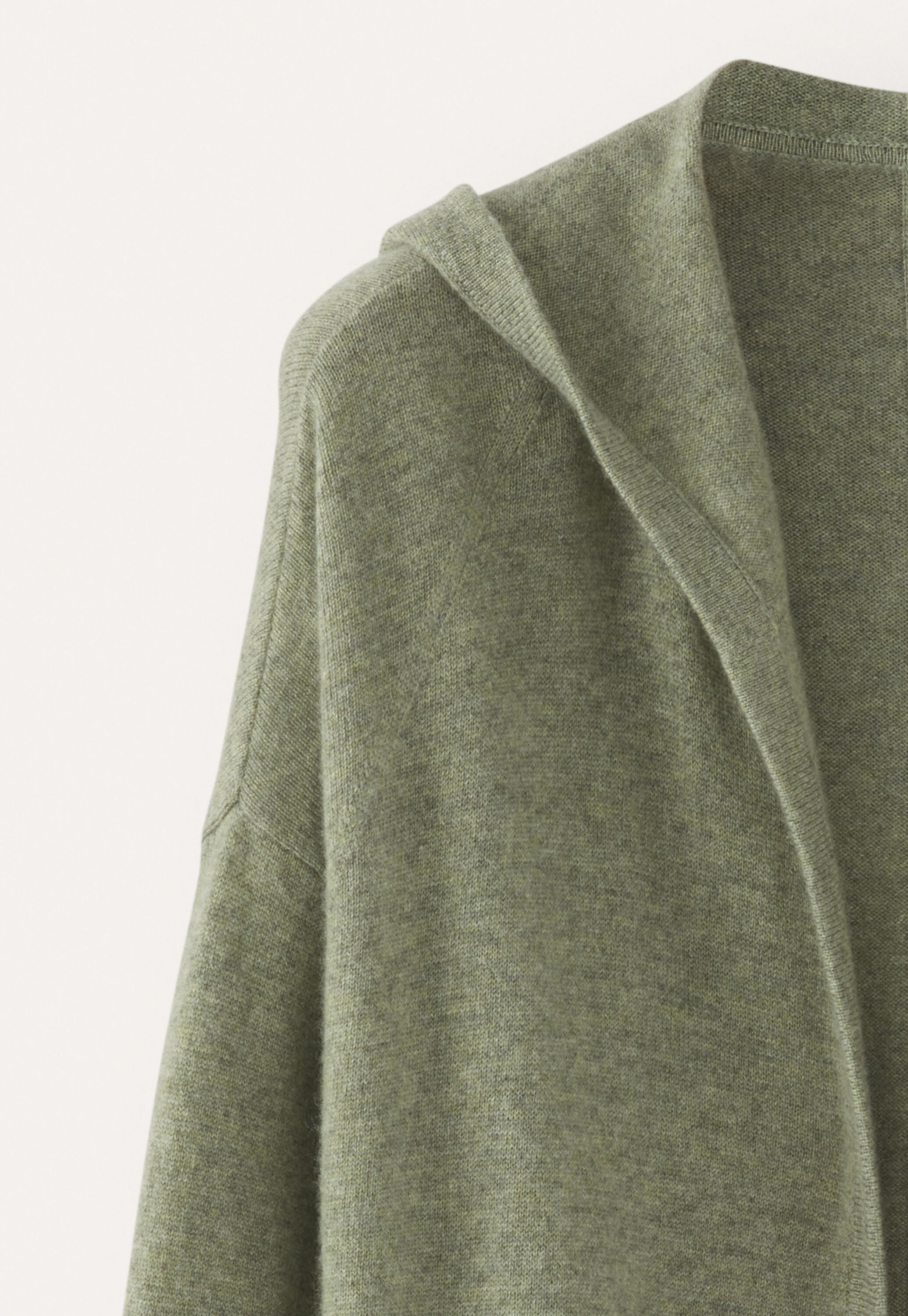 Edge-to-edge cardigan