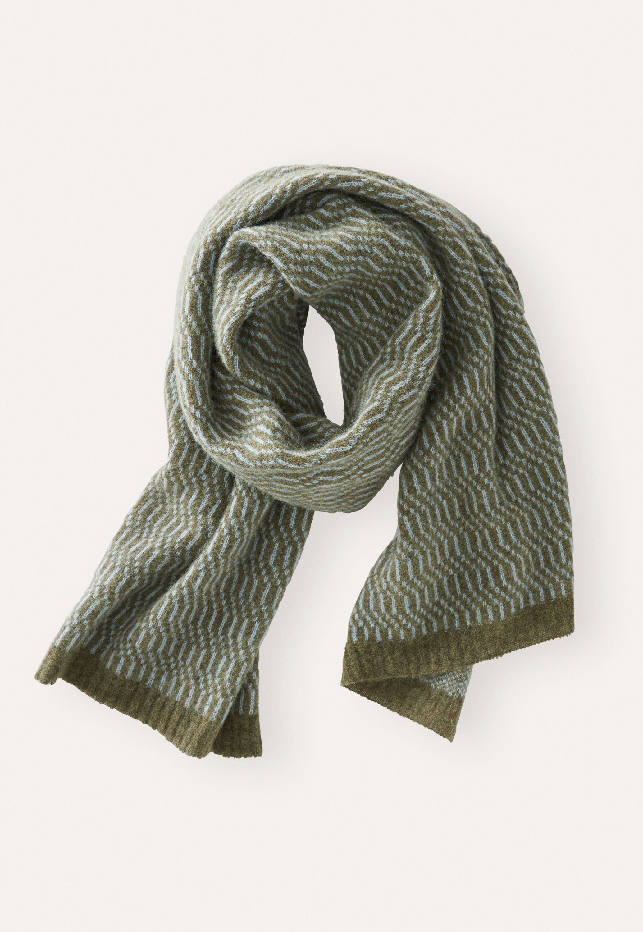 Jacquard knit scarf