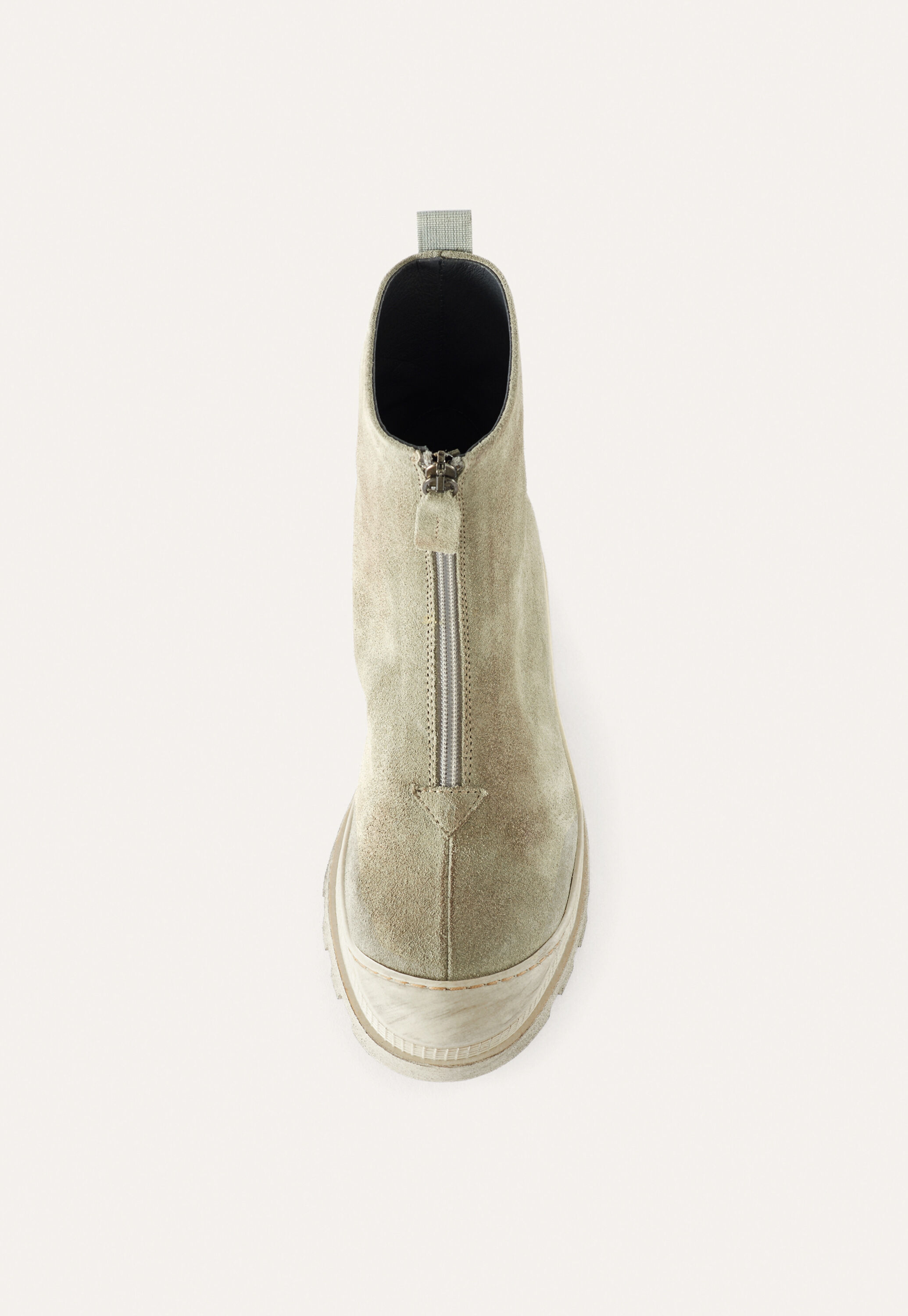 Zipped boots