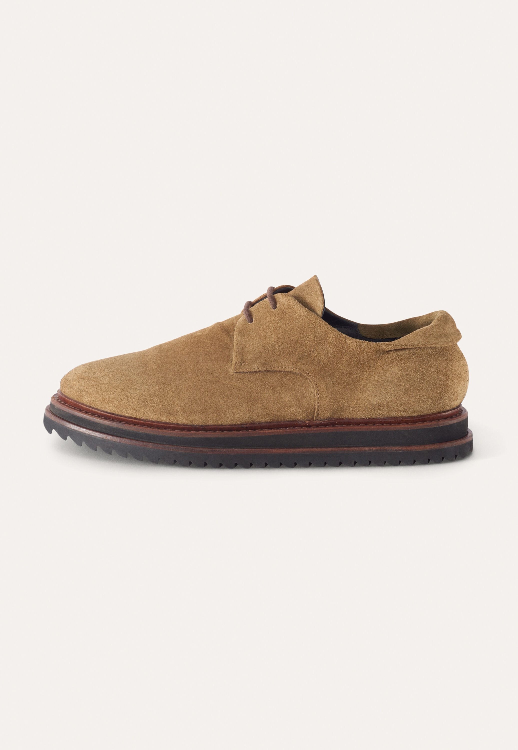 Lace-up shoes