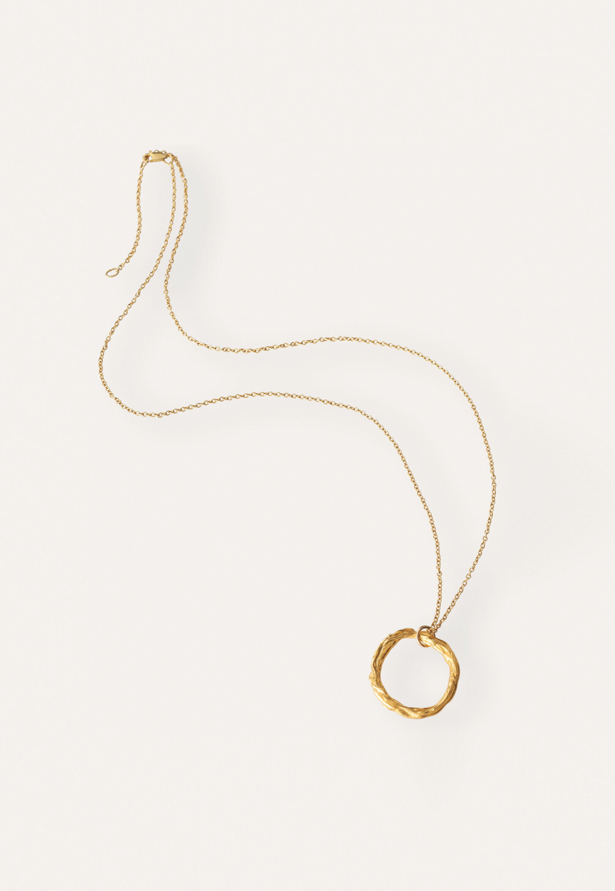 Pendant necklace