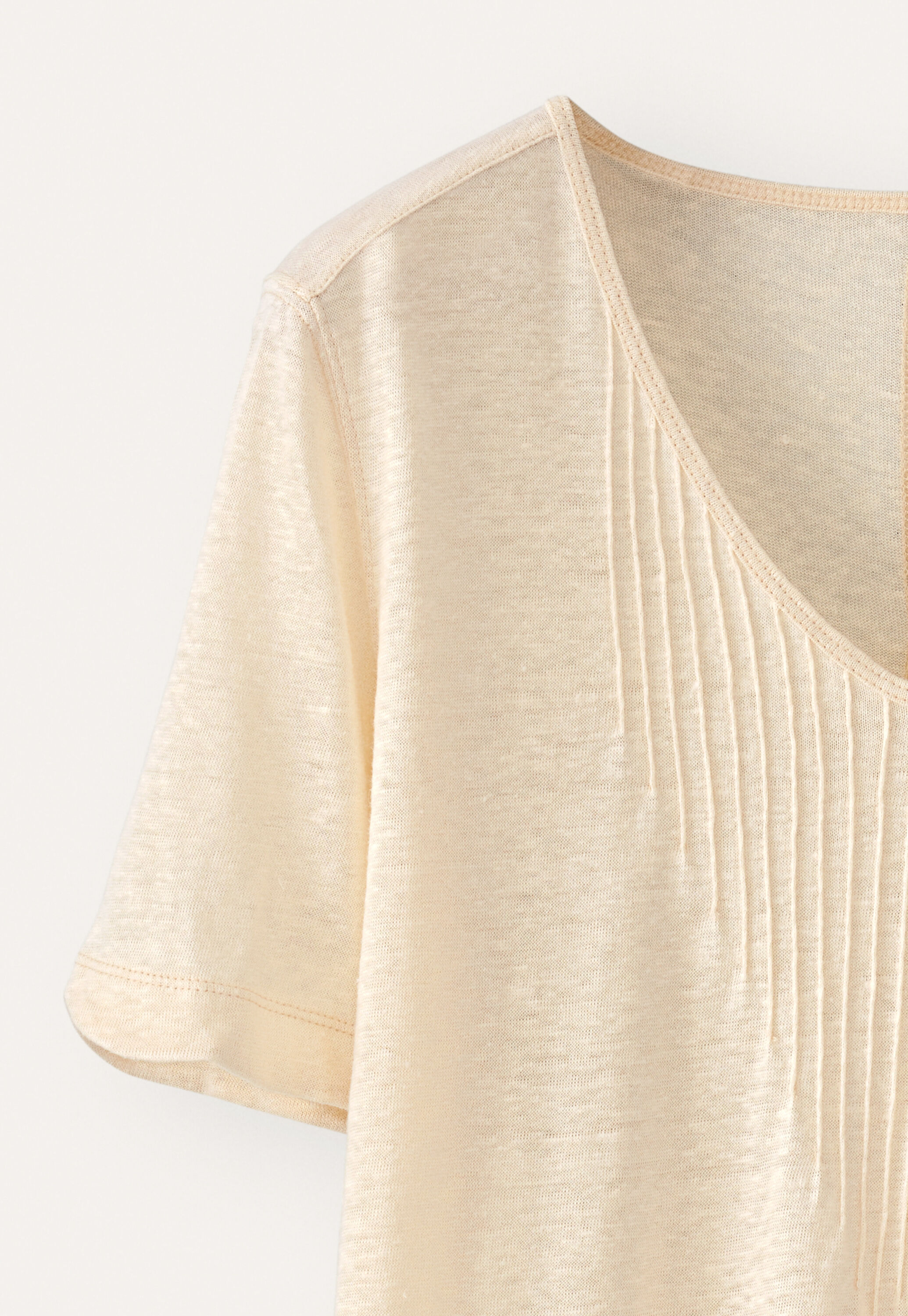V-neck T-shirt