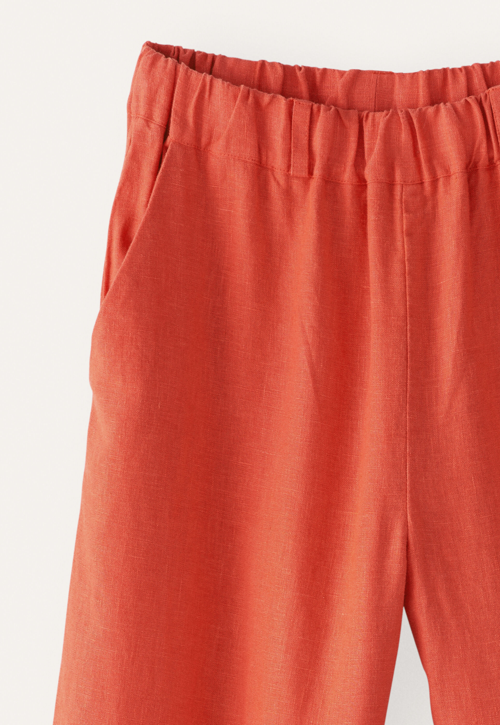 Cropped trousers