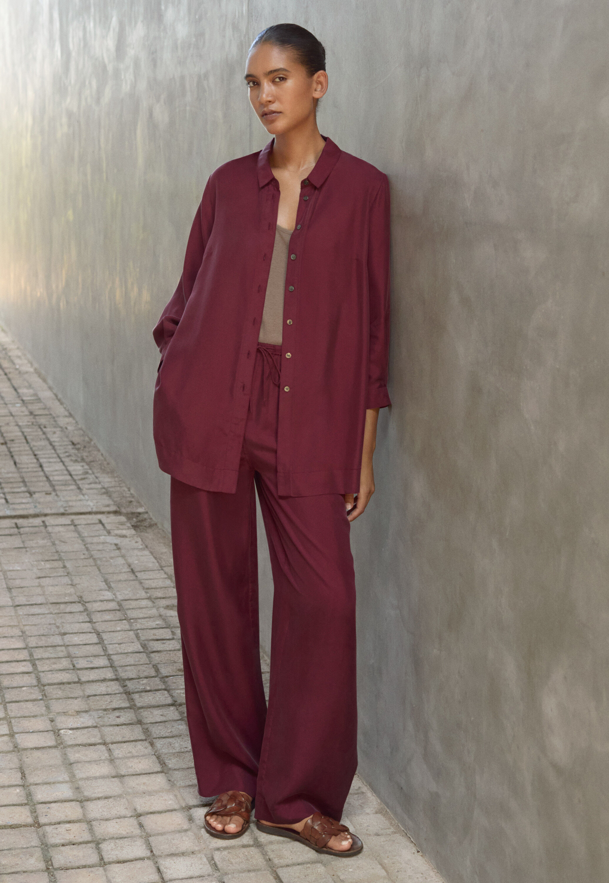 Wide-leg drawstring trousers