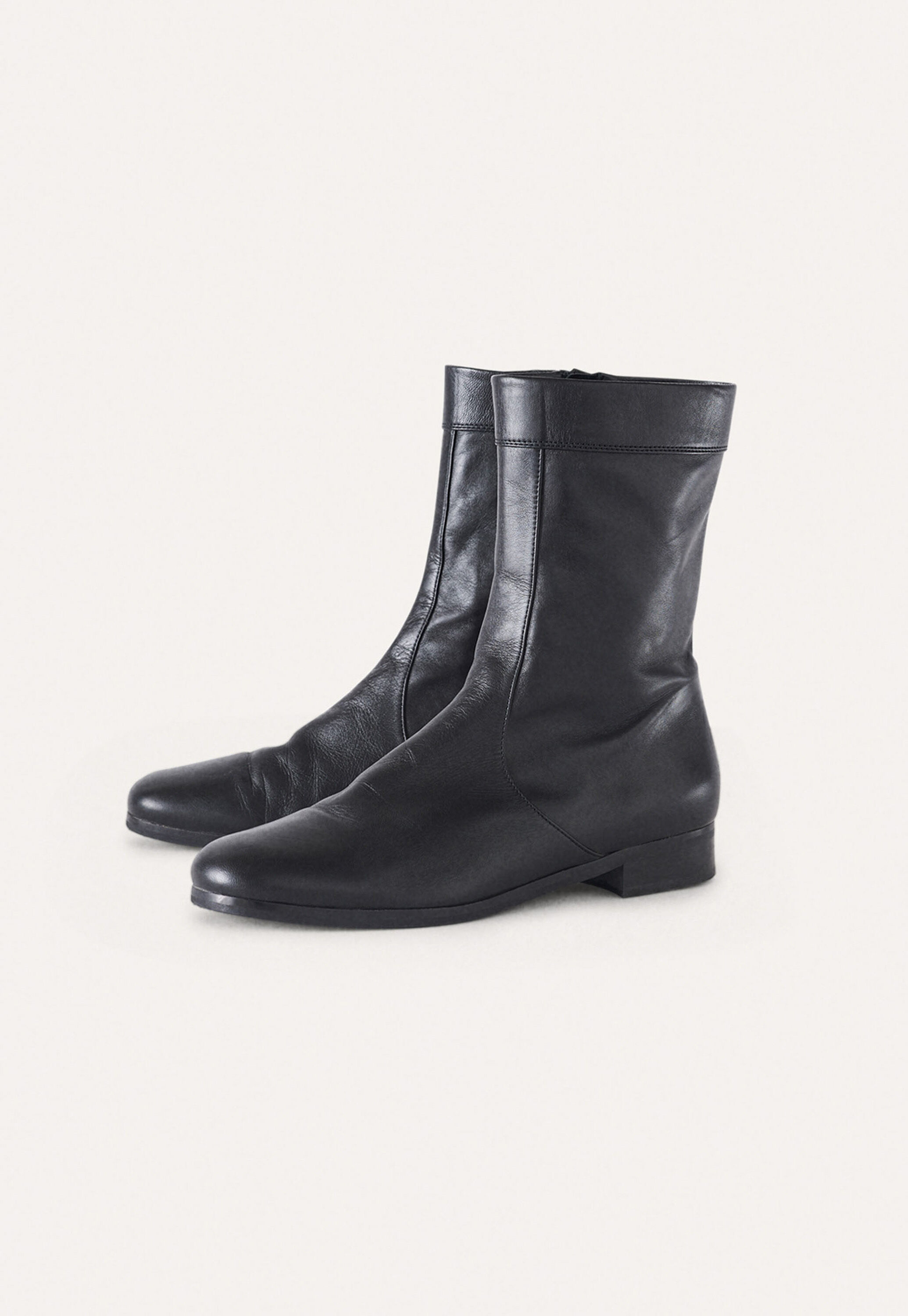 Slim ankle boots
