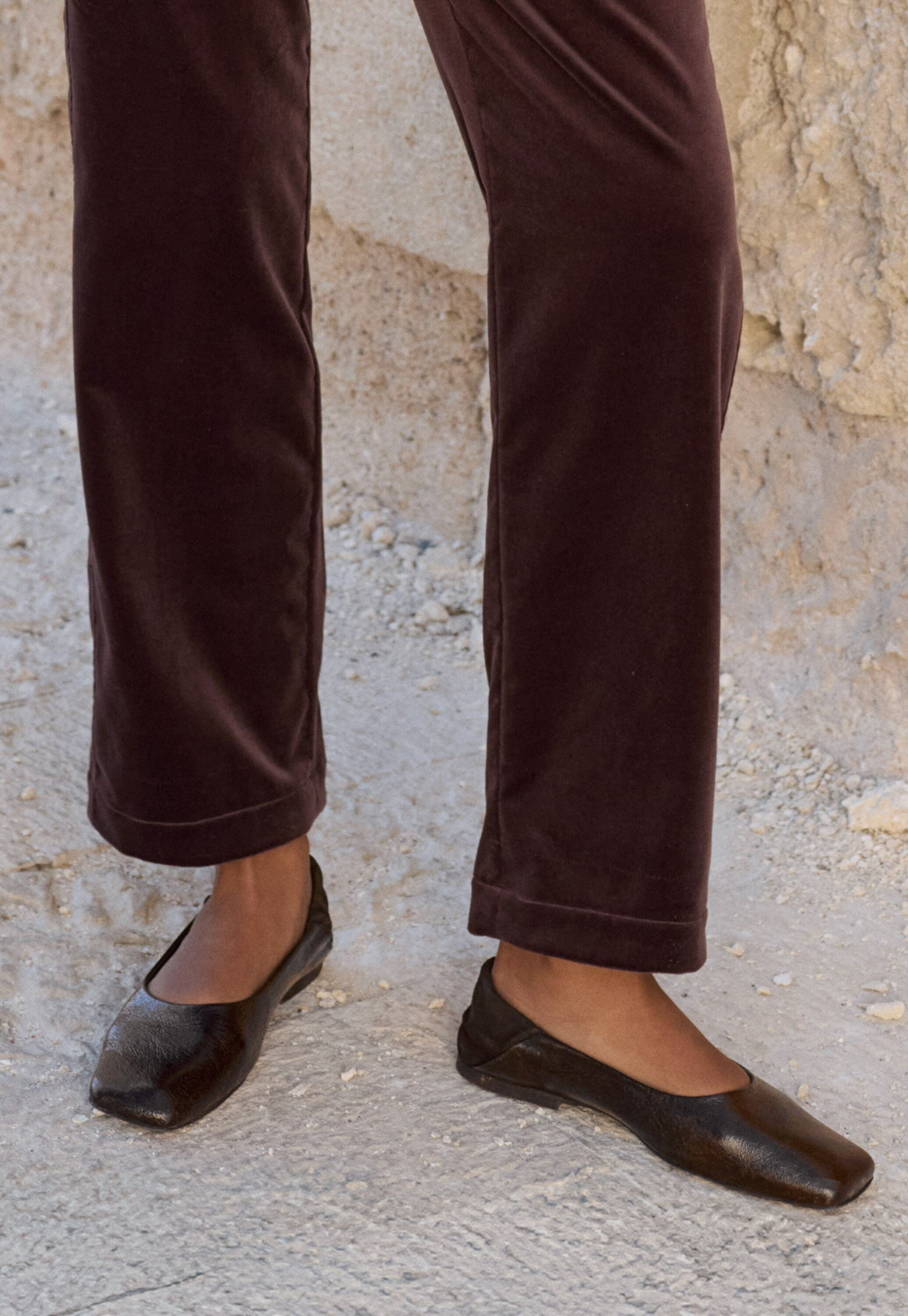 Square-toe pumps