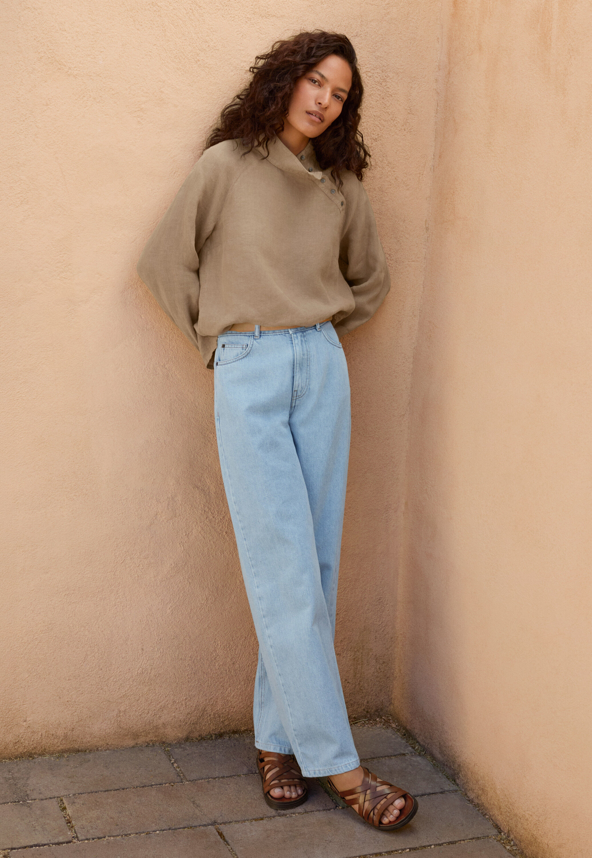 Straight-leg jeans, Pale wash, large