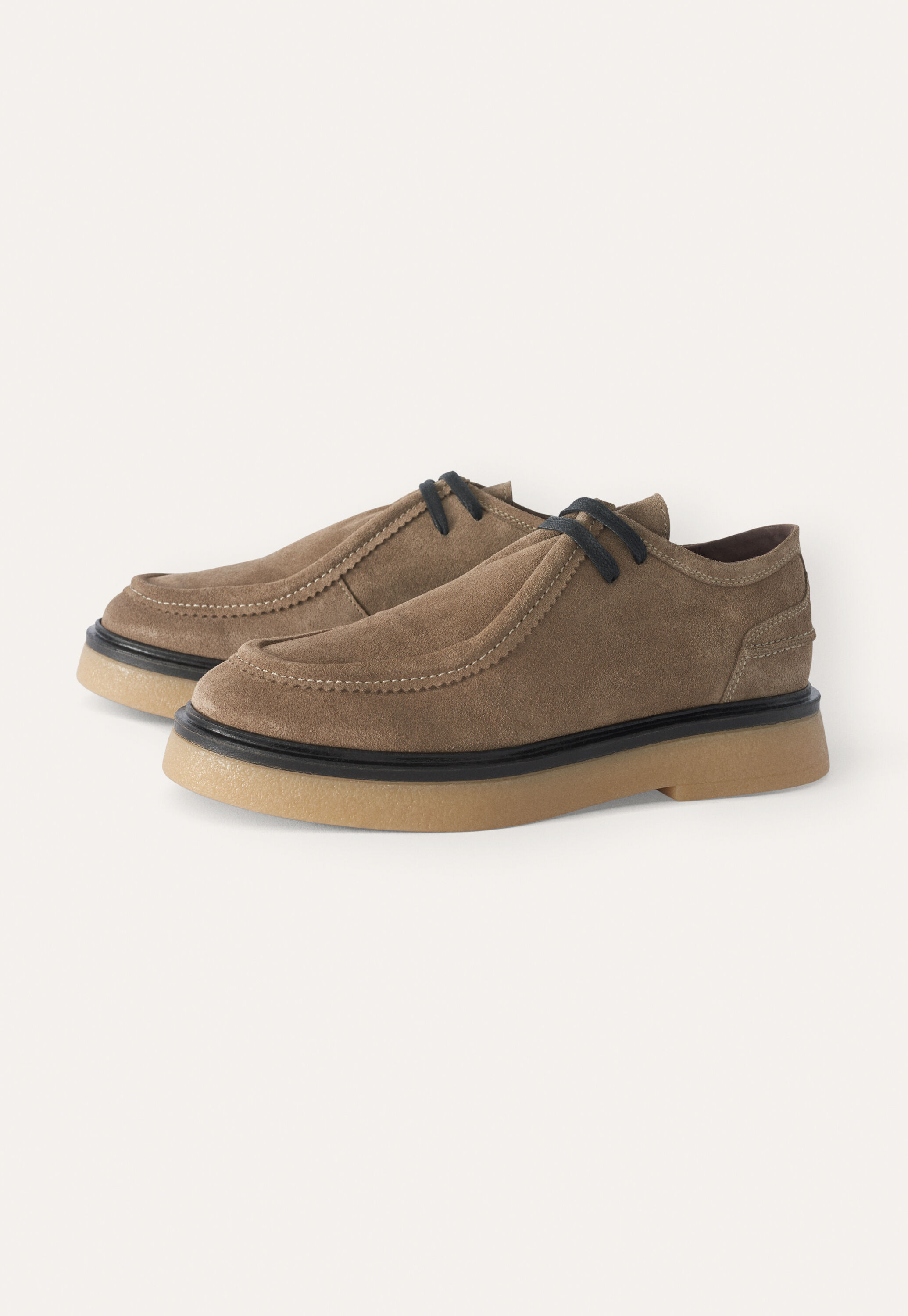lace-up shoes