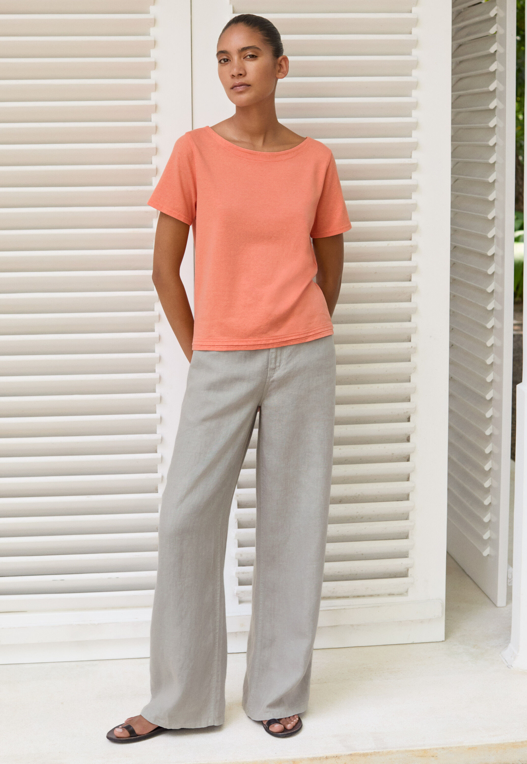 Wide-leg jeans