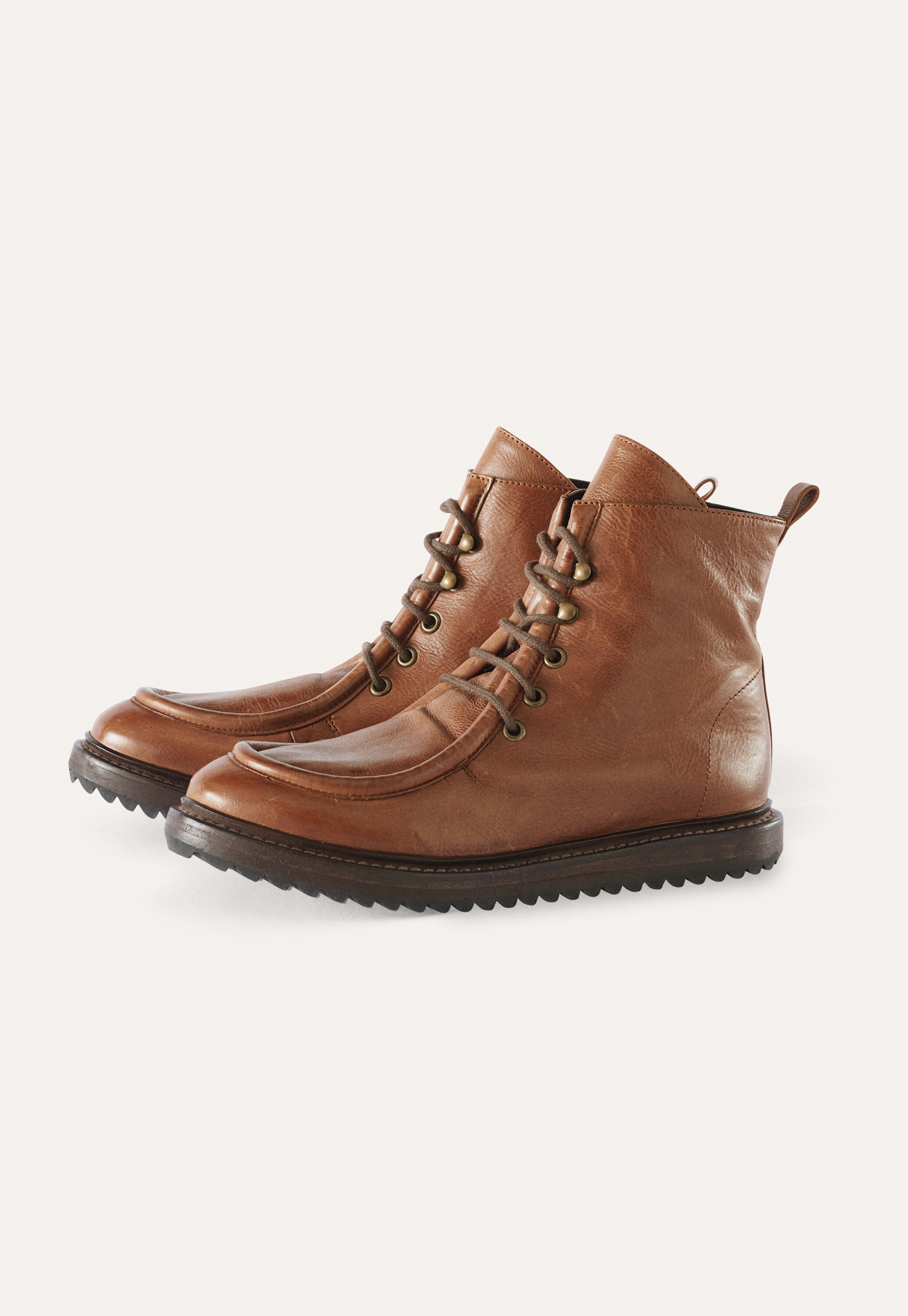 Lace-up boots