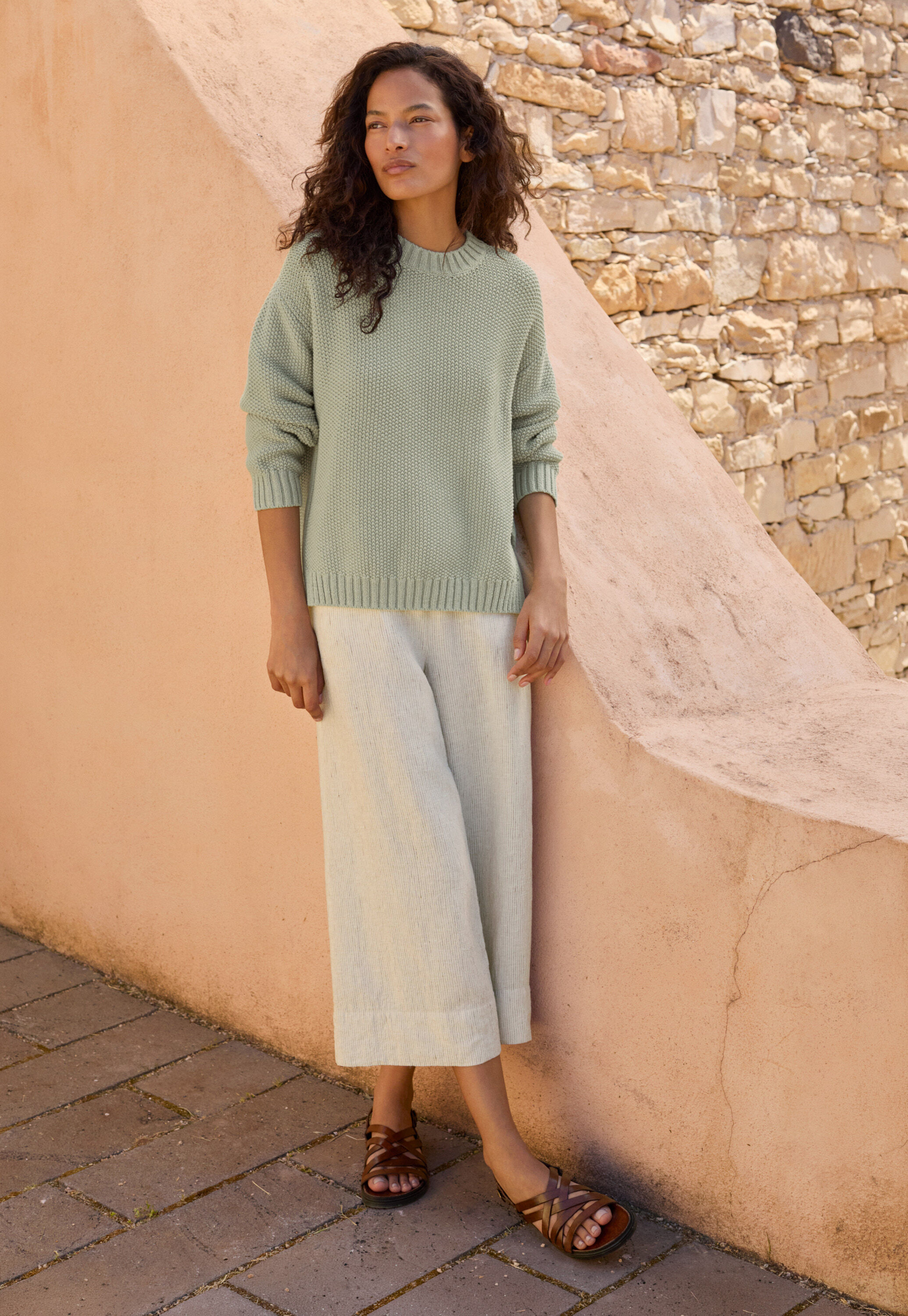 Wide & cropped trousers