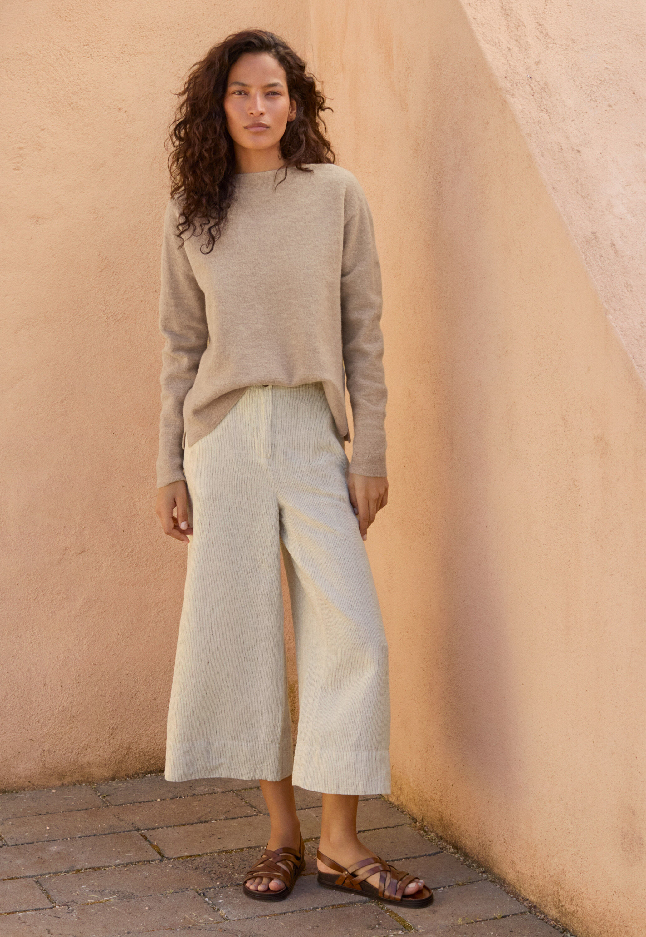 Wide & cropped trousers