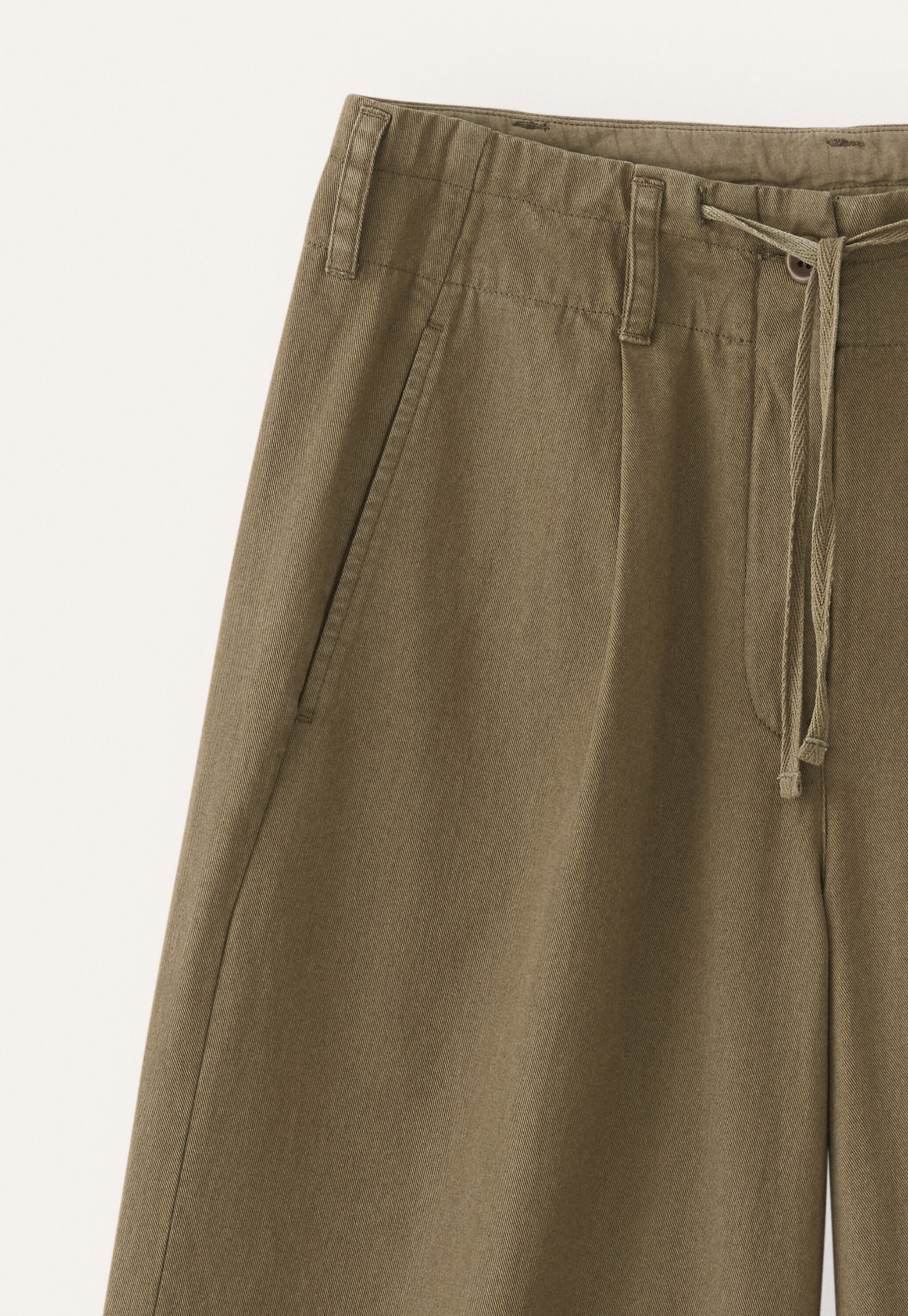 Pleat-front cropped trousers
