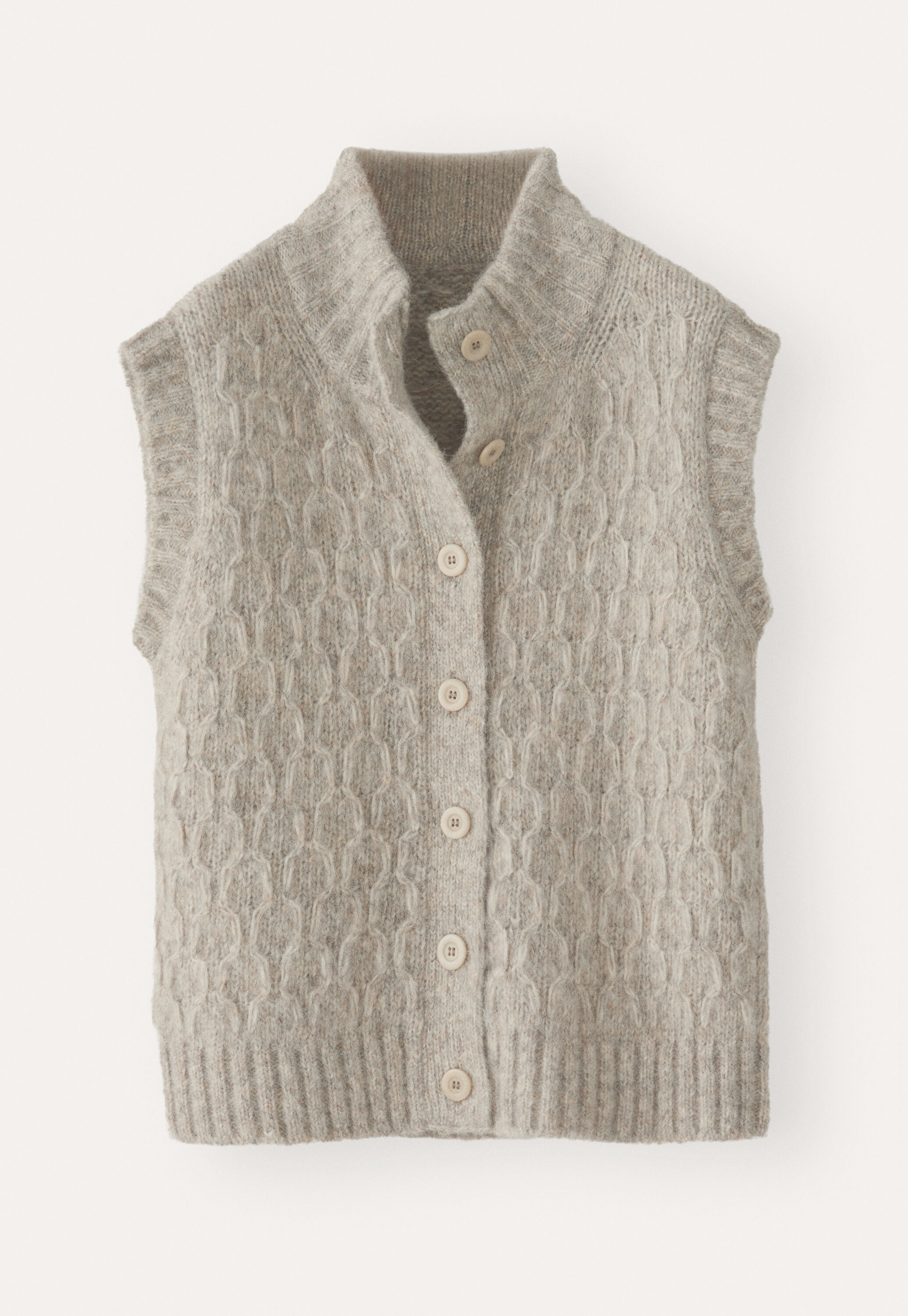 Cable-stitch sleeveless cardigan